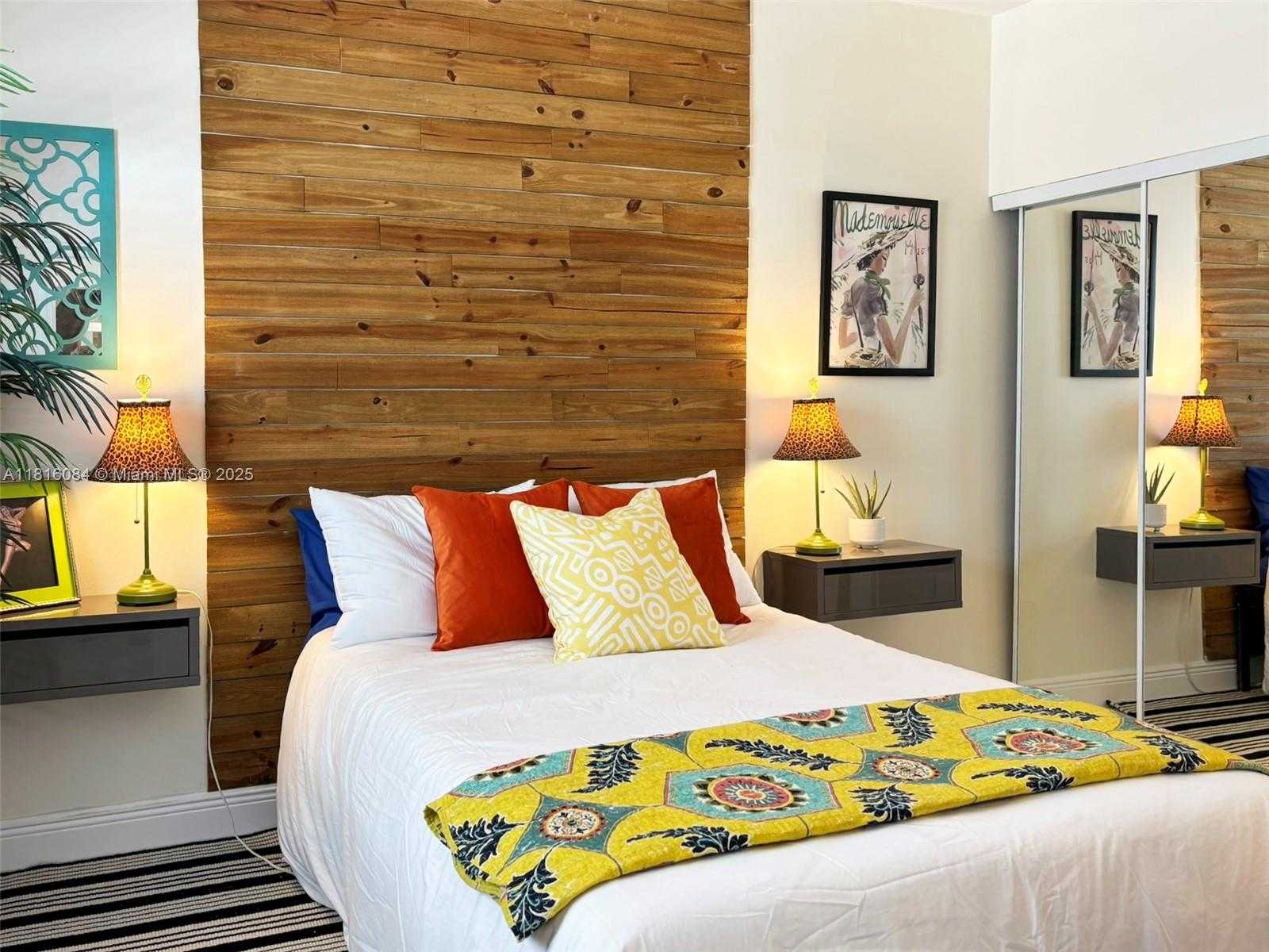 Small Image of 335 OCEAN DR #114, Miami Beach Number 4