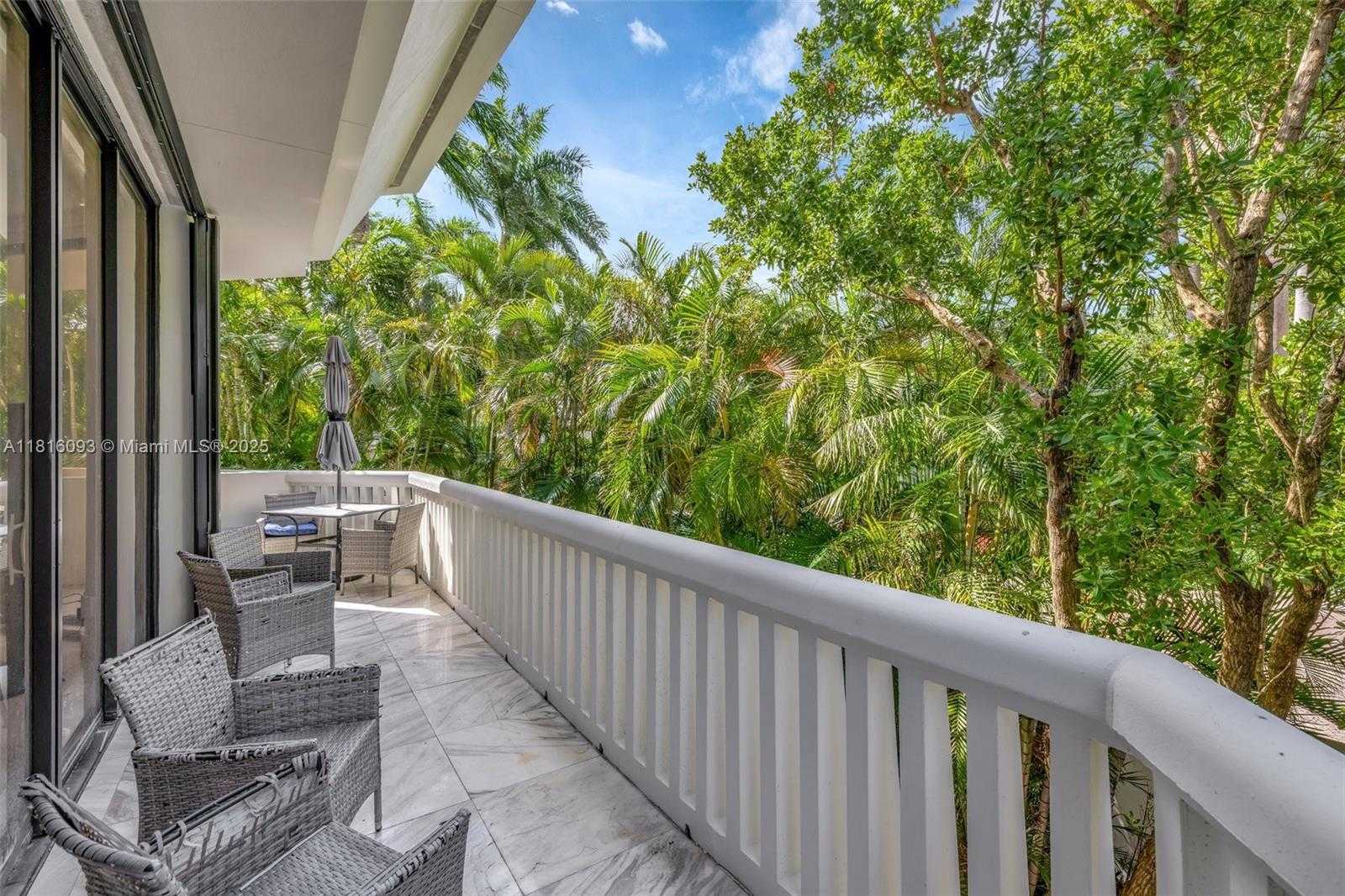 Small Image of 2000 ISLAND BLVD #204, Aventura Number 13