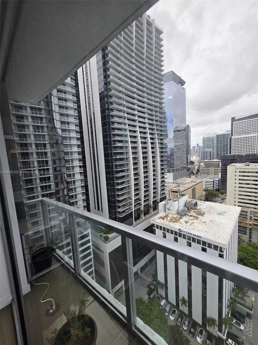 Small Image of 1060 BRICKELL AVE #2201, Miami Number 12