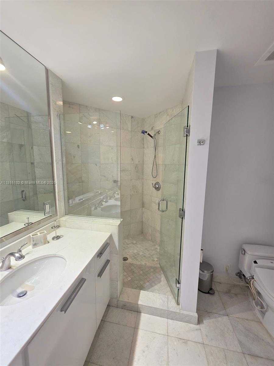 Small Image of 1060 BRICKELL AVE #2201, Miami Number 27