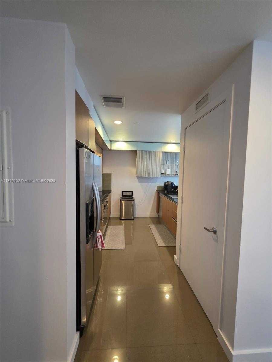 Small Image of 1060 BRICKELL AVE #2201, Miami Number 6