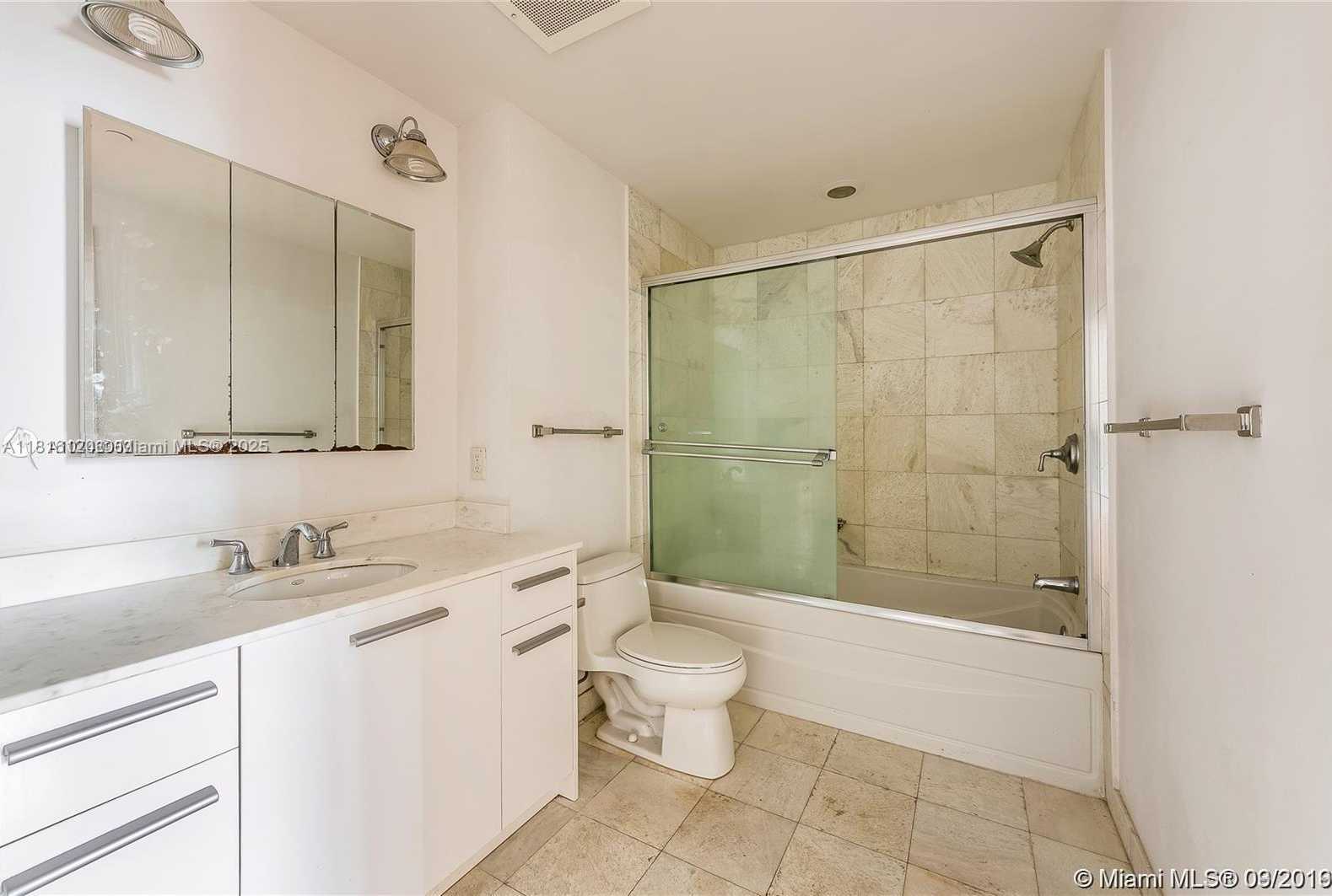 Small Image of 1060 BRICKELL AVE #2315, Miami Number 4