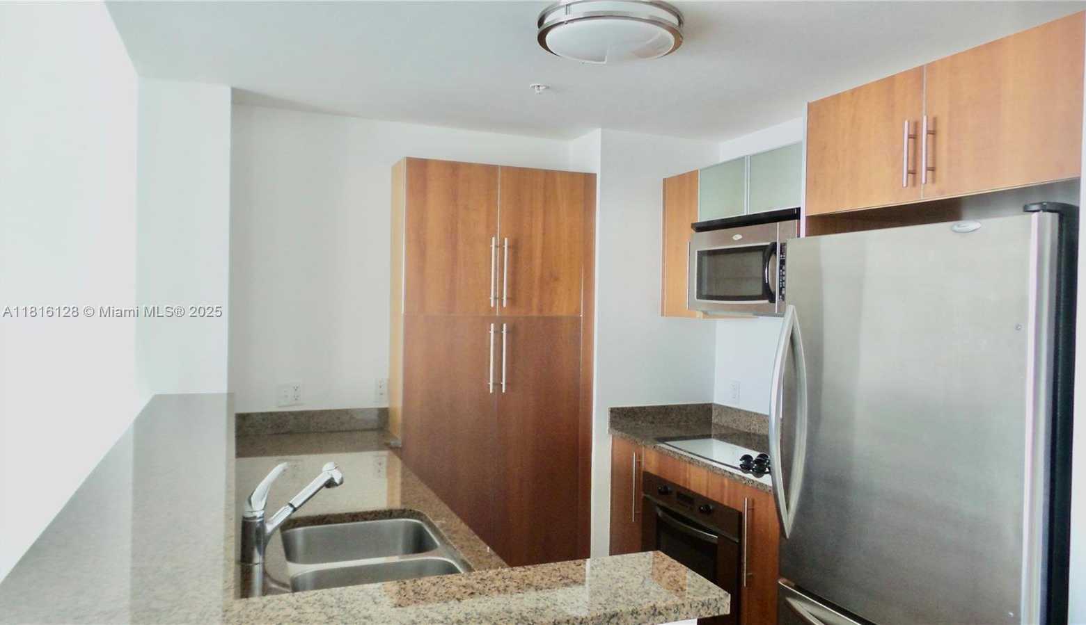 Small Image of 300 SOUTH BISCAYNE BLVD #2705, Miami Number 3