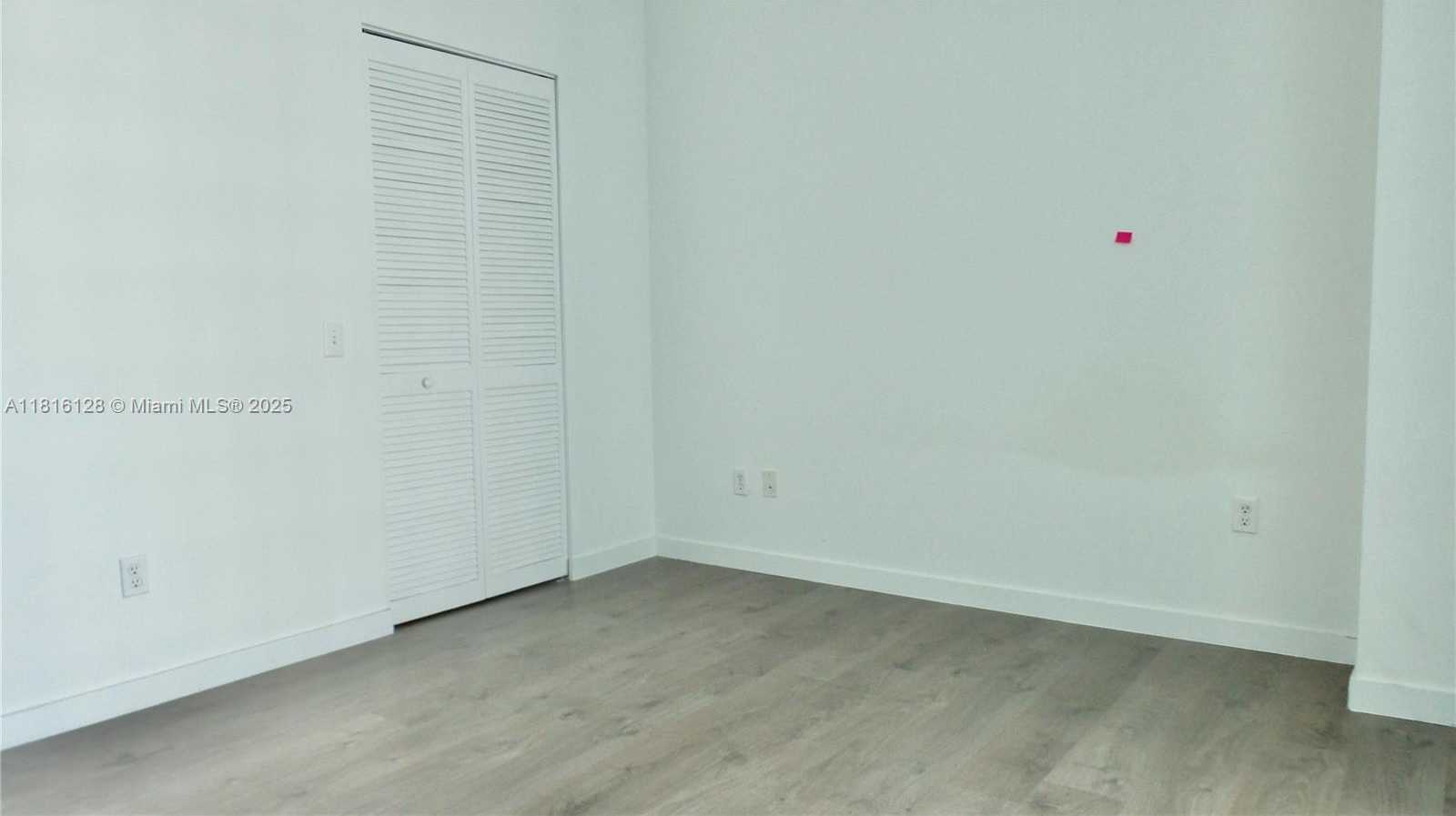 Small Image of 300 SOUTH BISCAYNE BLVD #2705, Miami Number 7