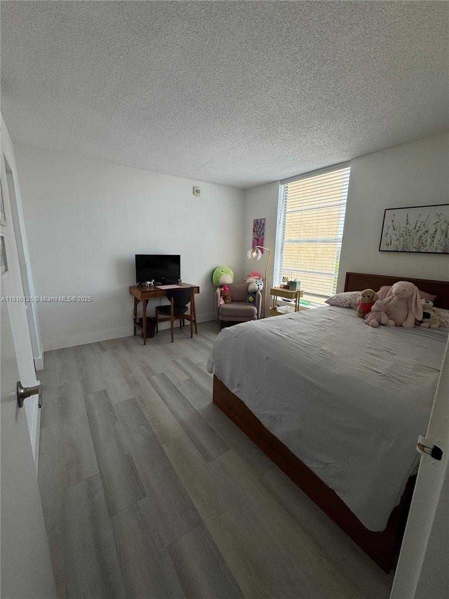 Small Image of 2000 NORTH EAST 135TH ST #609, North Miami Number 11