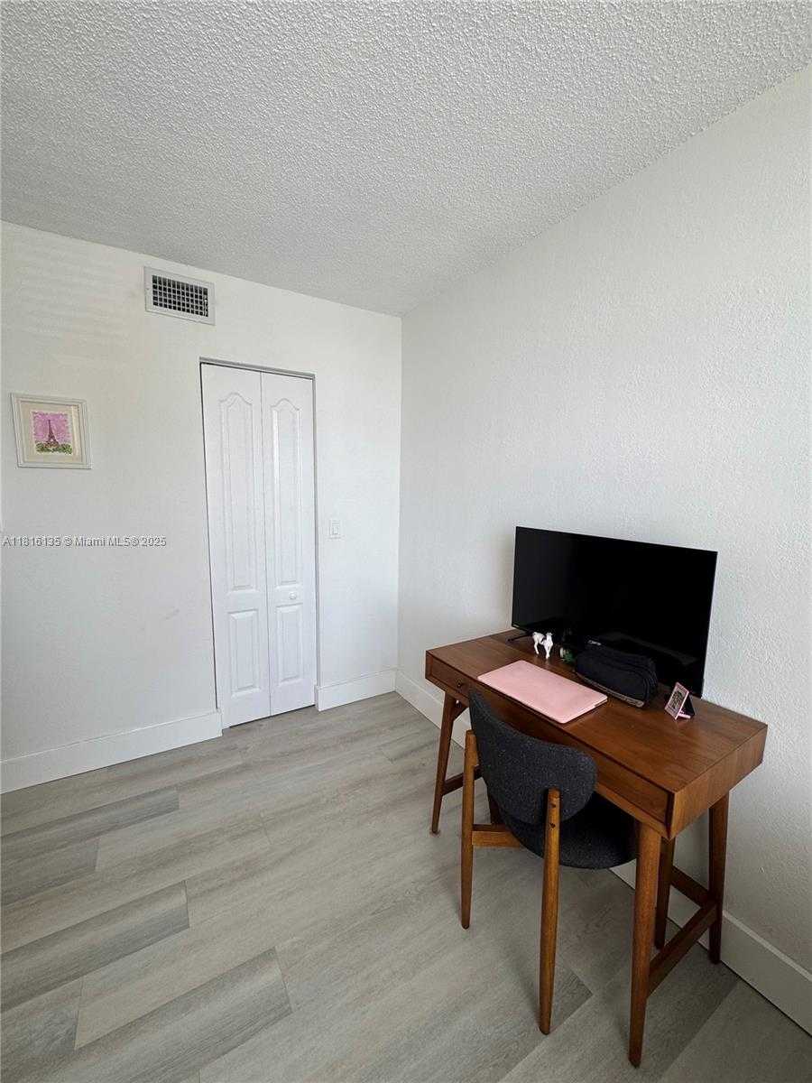 Small Image of 2000 NORTH EAST 135TH ST #609, North Miami Number 12