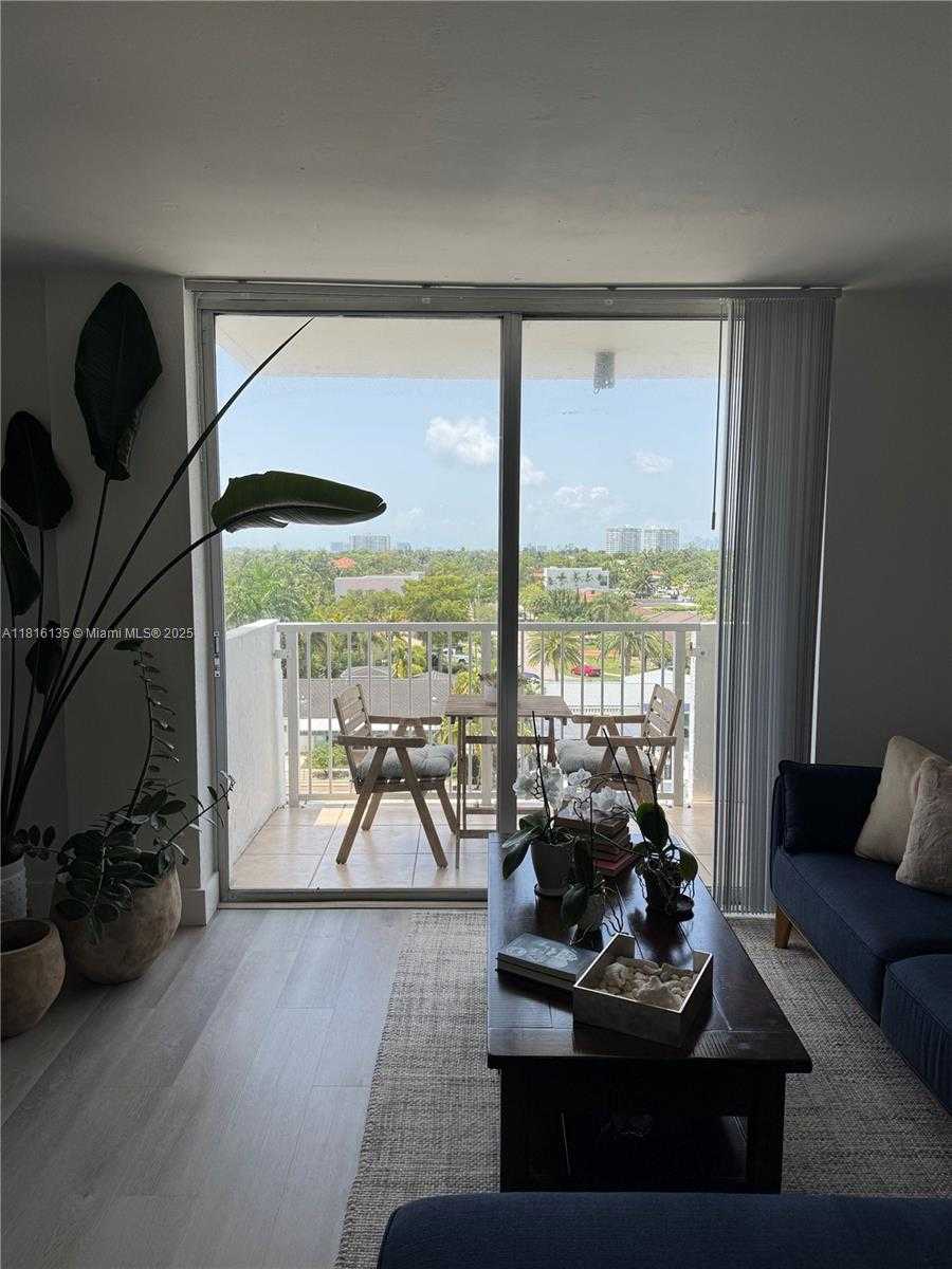 Small Image of 2000 NORTH EAST 135TH ST #609, North Miami Number 3