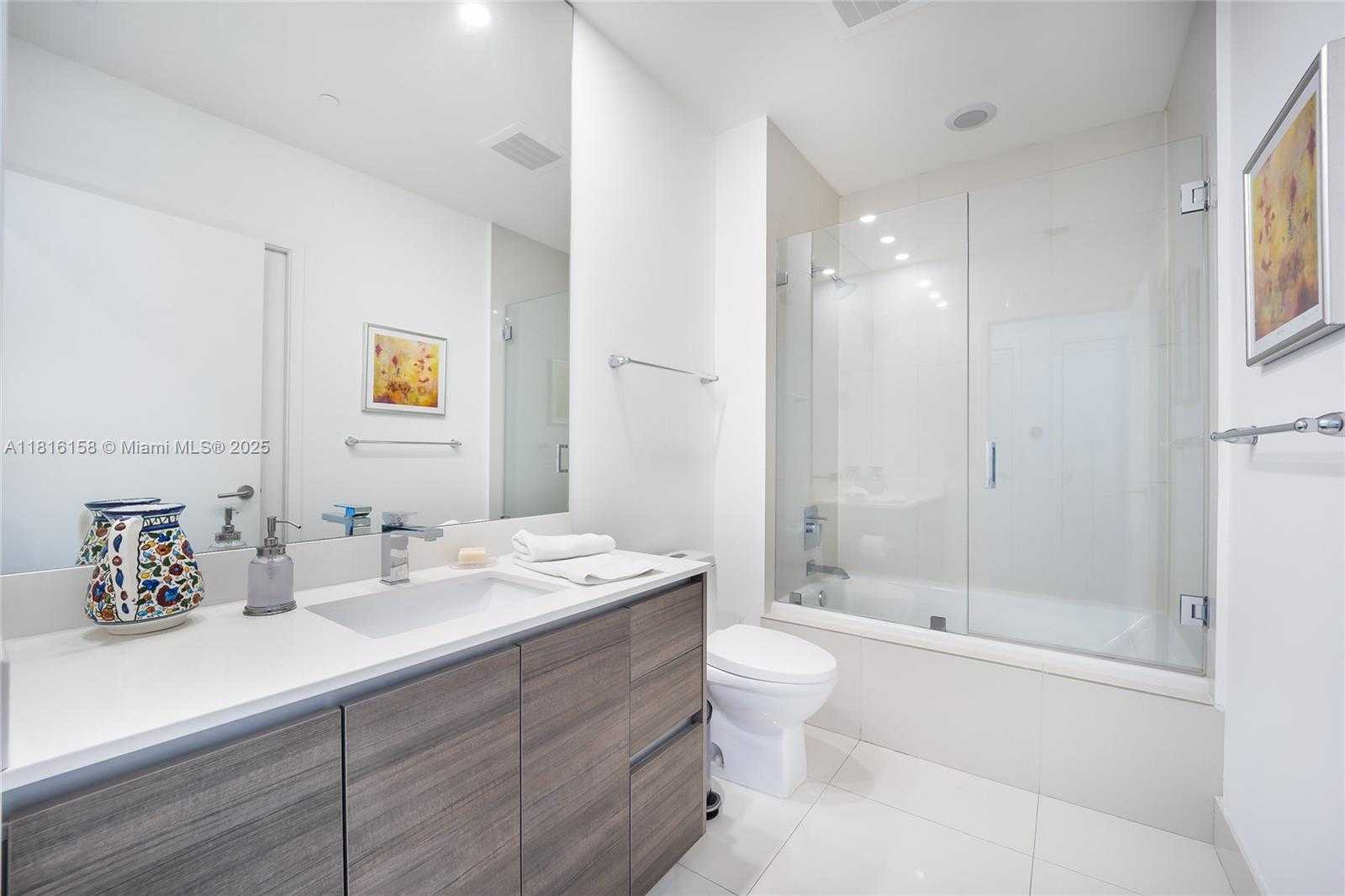 Small Image of 1100 SOUTH MIAMI AVE #PH, Miami Number 11