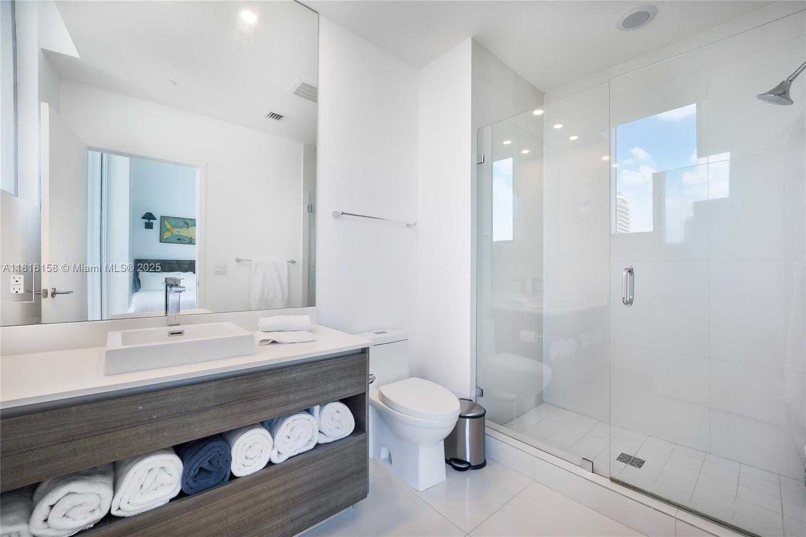 Small Image of 1100 SOUTH MIAMI AVE #PH, Miami Number 9
