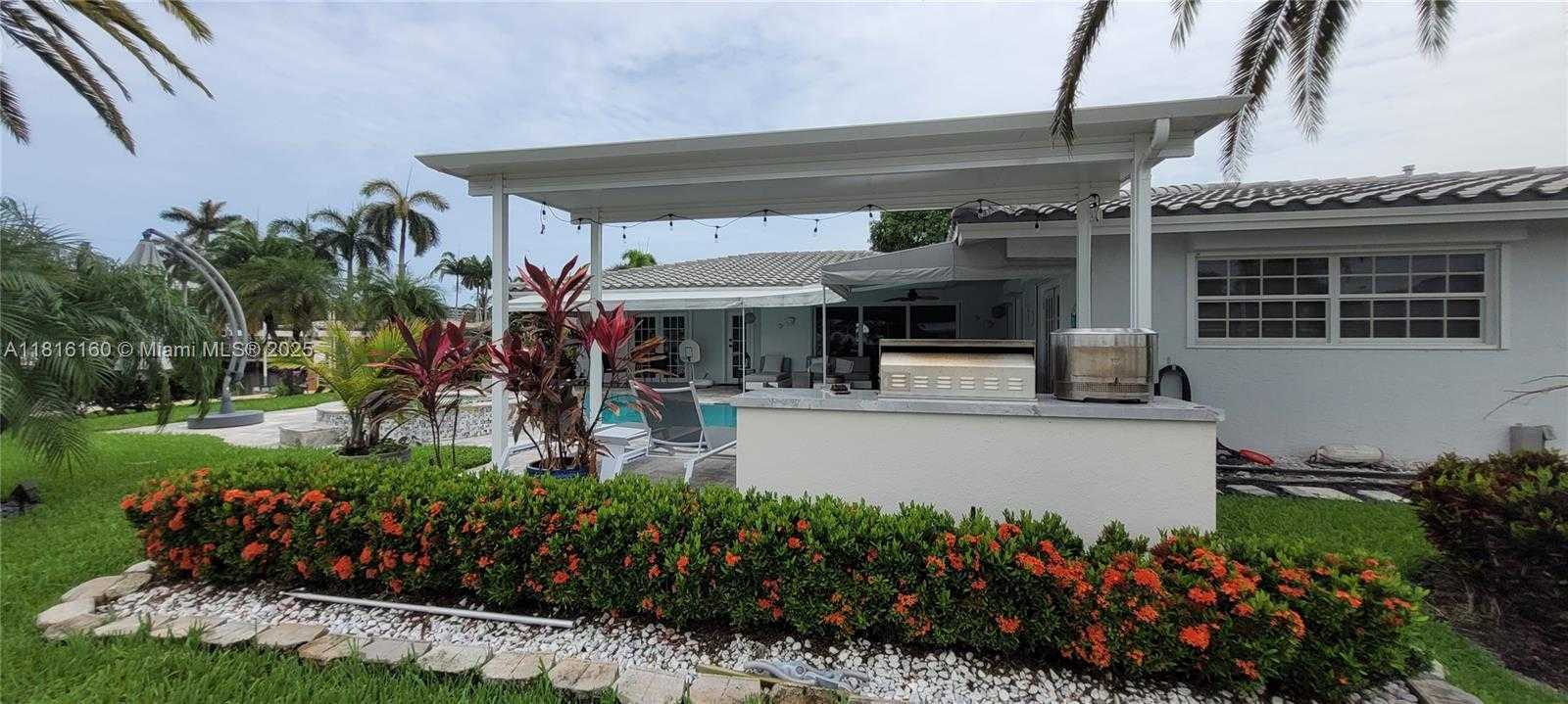 Small Image of 2681 NORTH EAST 9TH CT, Pompano Beach Number 3