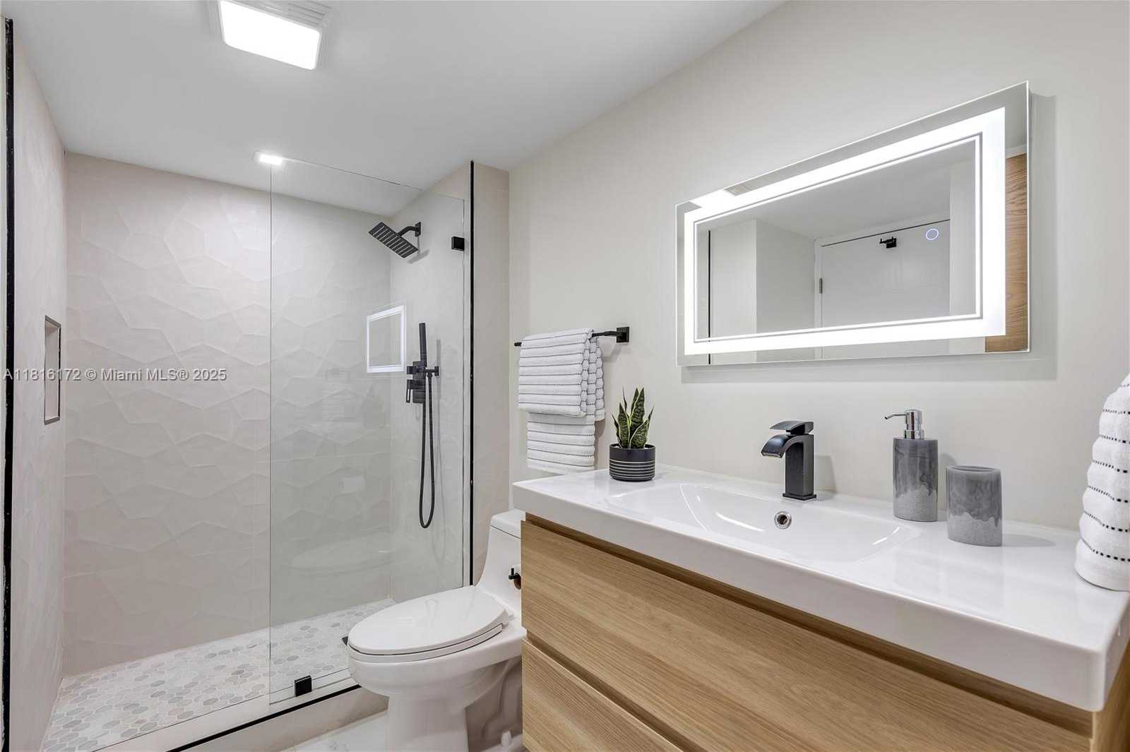 Small Image of 20505 EAST COUNTRY CLUB DR #532, Aventura Number 13