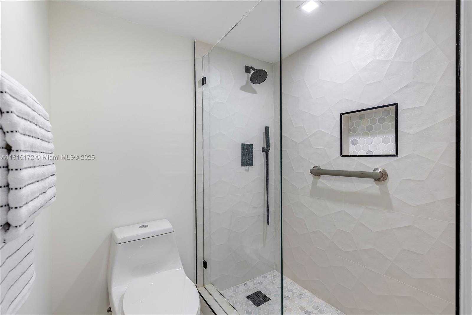 Small Image of 20505 EAST COUNTRY CLUB DR #532, Aventura Number 18