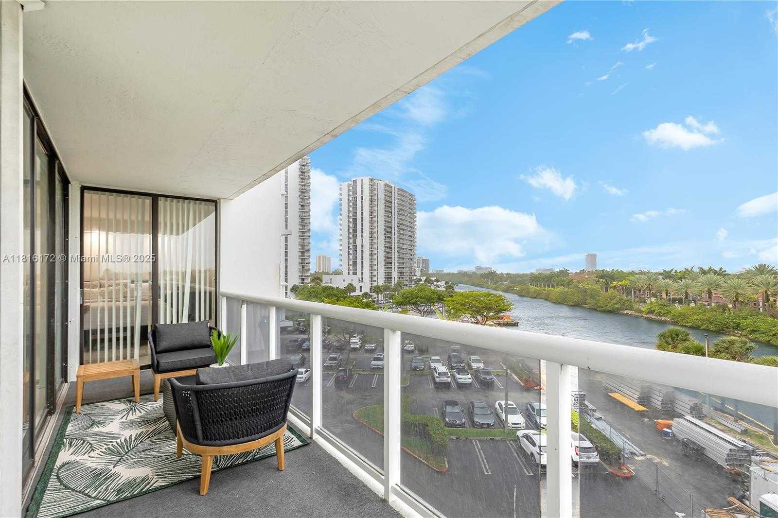 Small Image of 20505 EAST COUNTRY CLUB DR #532, Aventura Number 19