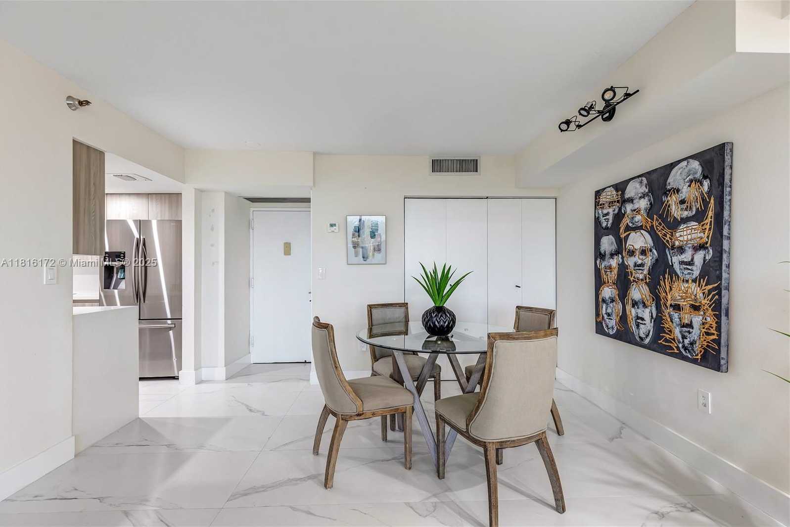 Small Image of 20505 EAST COUNTRY CLUB DR #532, Aventura Number 7
