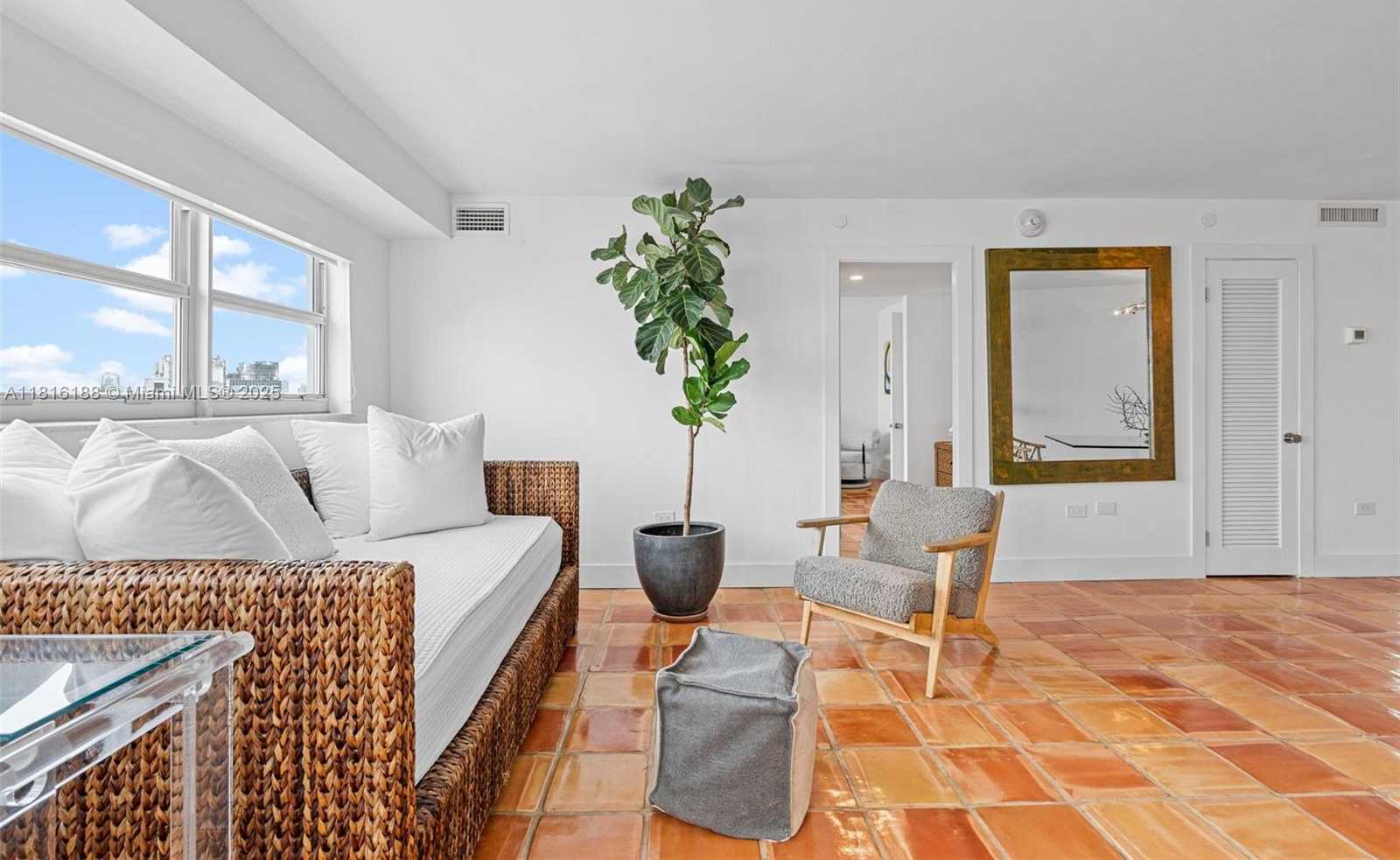 Small Image of 1881 WASHINGTON AVE #16E, Miami Beach Number 12