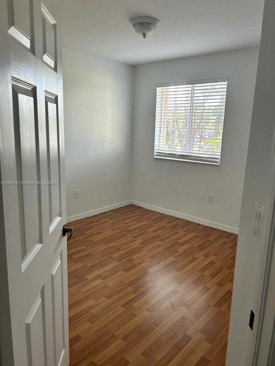 Small Image of 5737 NORTH WEST 114TH PATH #111, Doral Number 16