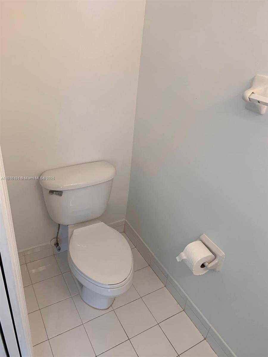 Small Image of 5737 NORTH WEST 114TH PATH #111, Doral Number 21