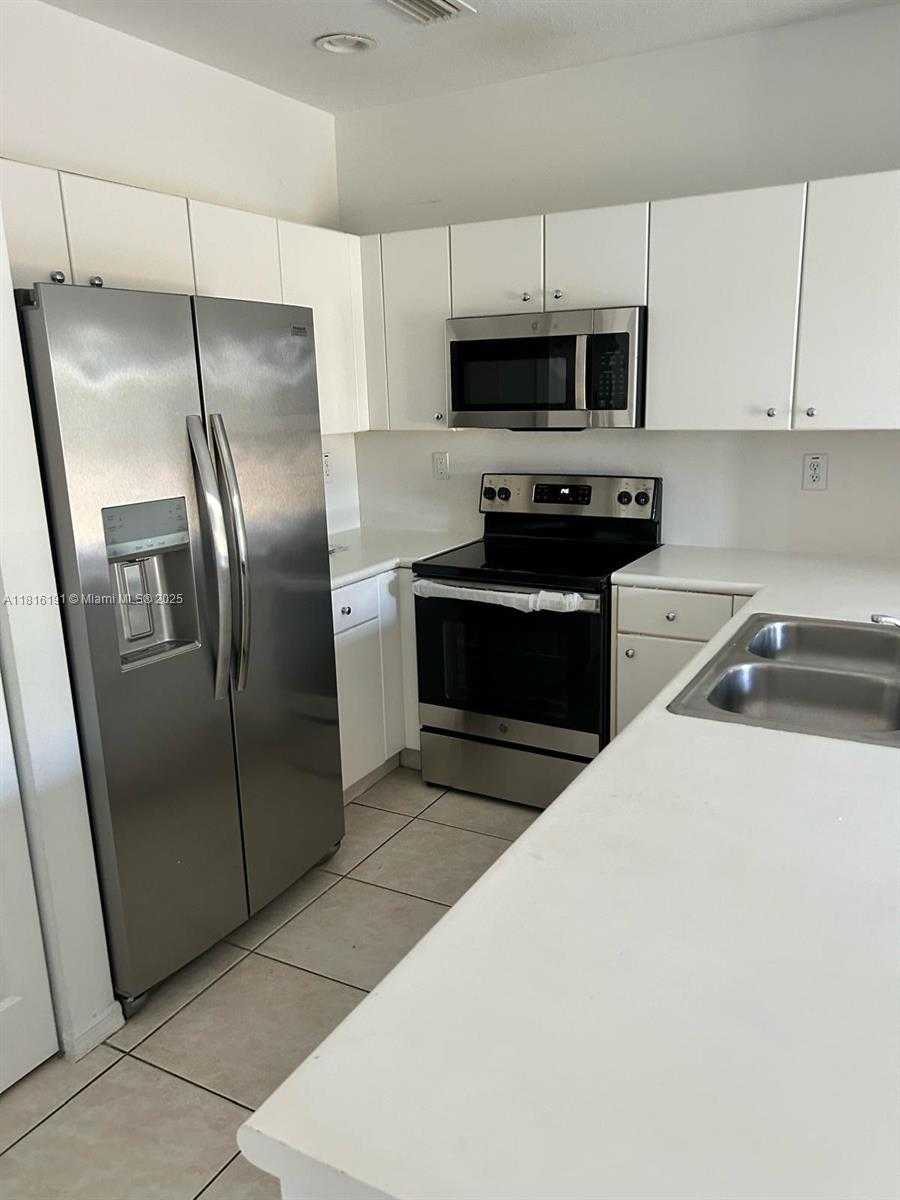 Small Image of 5737 NORTH WEST 114TH PATH #111, Doral Number 3