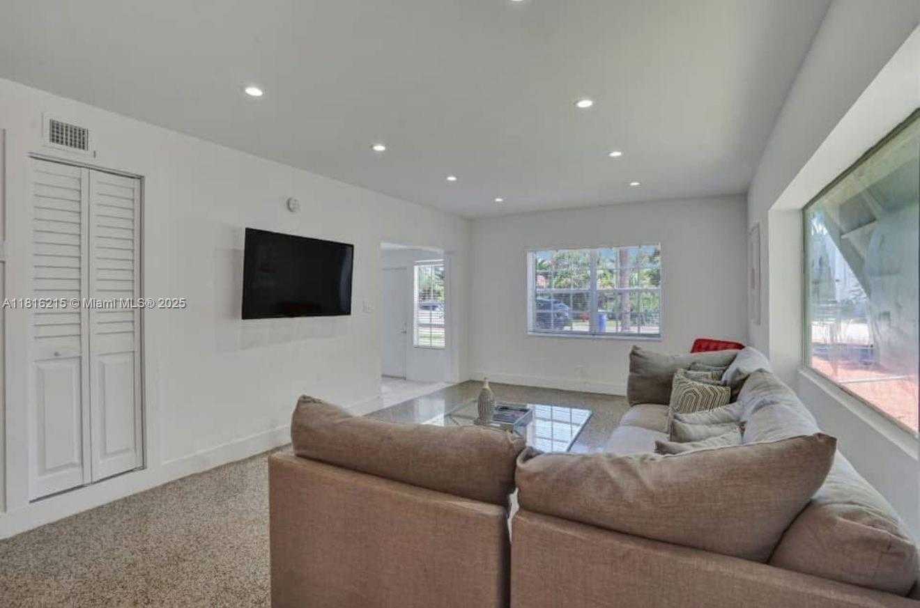 Small Image of 1005 NORTH EAST 16TH PL #1, Fort Lauderdale Number 5