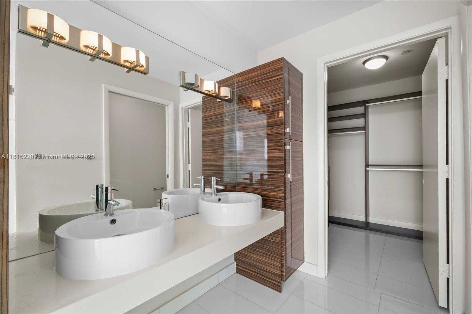 Small Image of 2020 NORTH BAYSHORE DR #1602, Miami Number 7