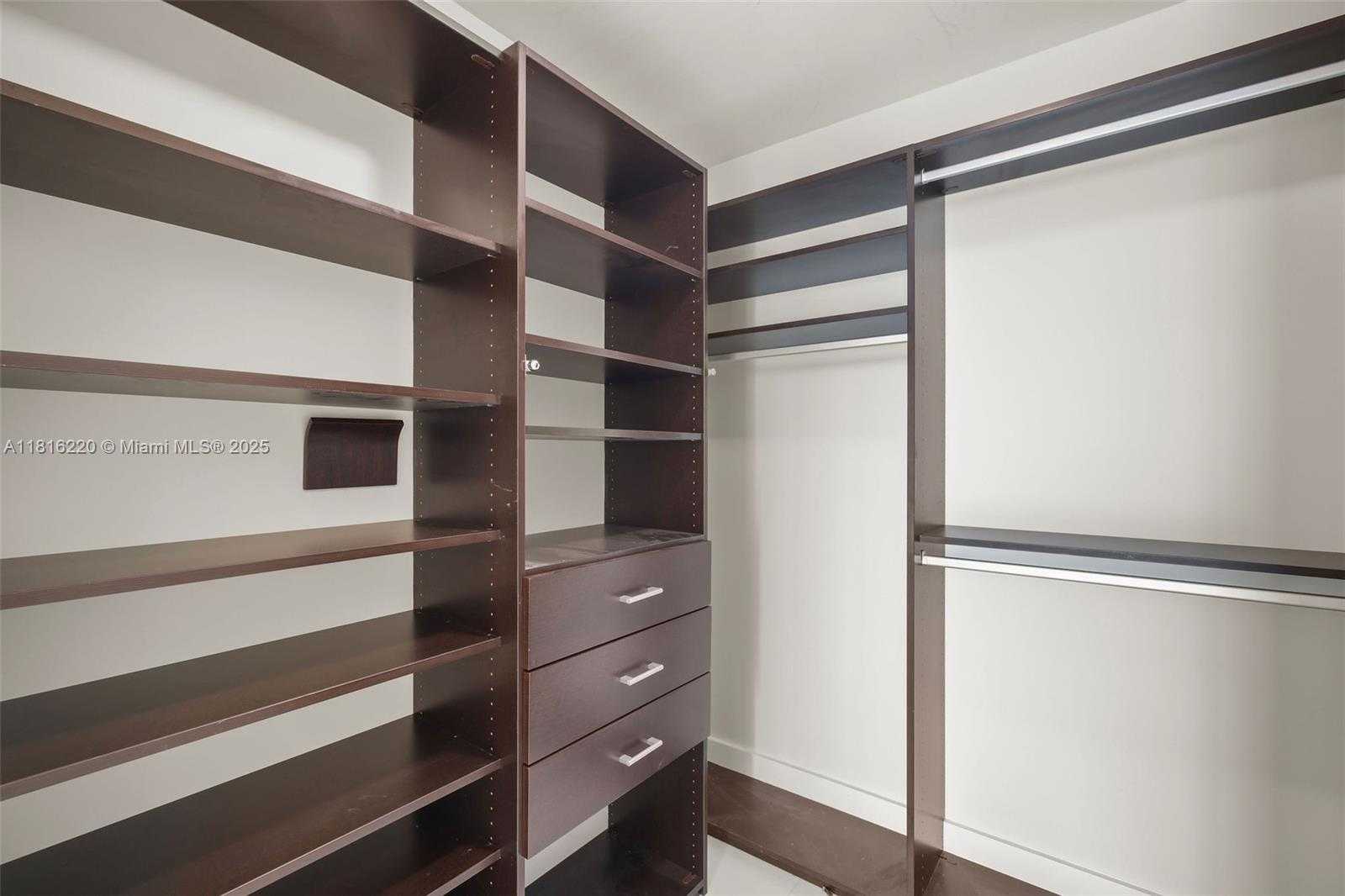 Small Image of 2020 NORTH BAYSHORE DR #1602, Miami Number 8