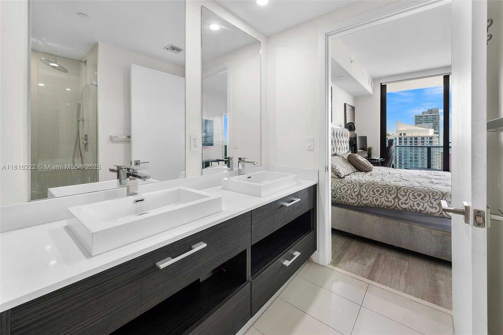 Small Image of 45 SOUTH WEST 9TH ST #4006, Miami Number 12