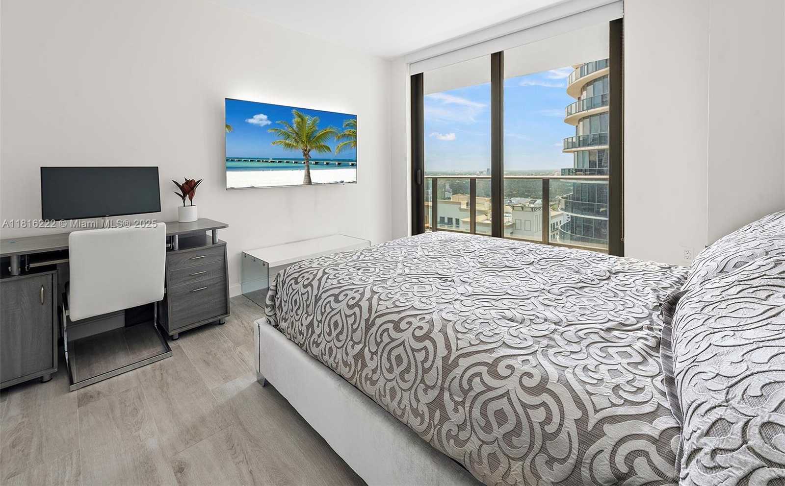 Small Image of 45 SOUTH WEST 9TH ST #4006, Miami Number 14
