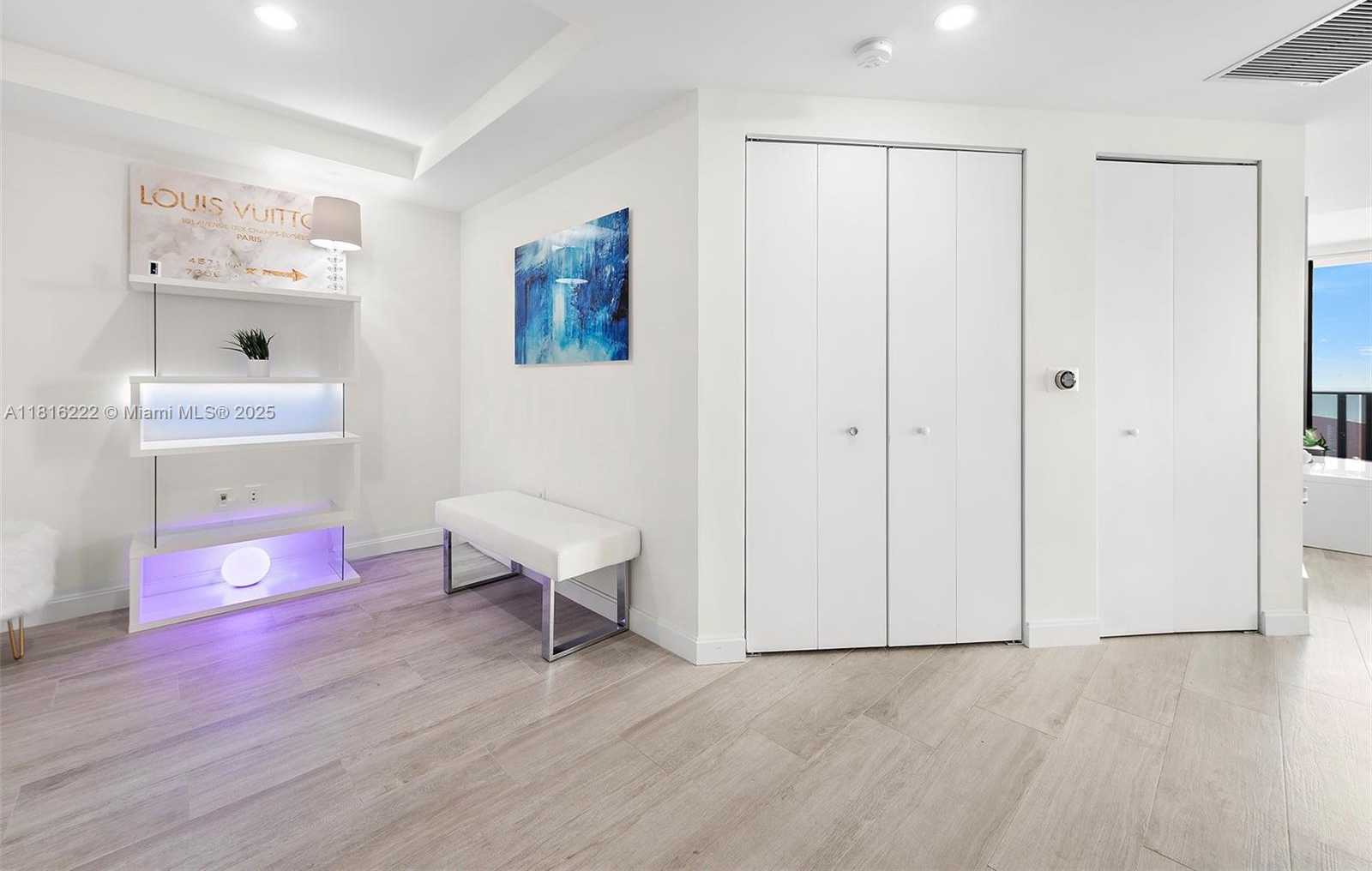 Small Image of 45 SOUTH WEST 9TH ST #4006, Miami Number 16