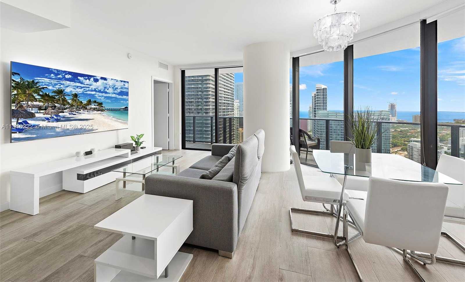 Small Image of 45 SOUTH WEST 9TH ST #4006, Miami Number 3