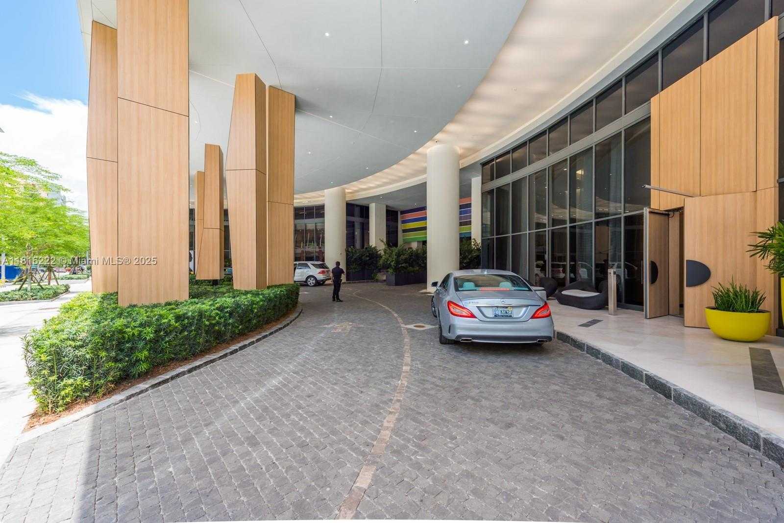 Small Image of 45 SOUTH WEST 9TH ST #4006, Miami Number 38