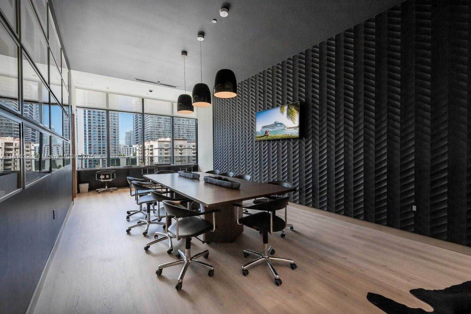 Small Image of 45 SOUTH WEST 9TH ST #4006, Miami Number 47