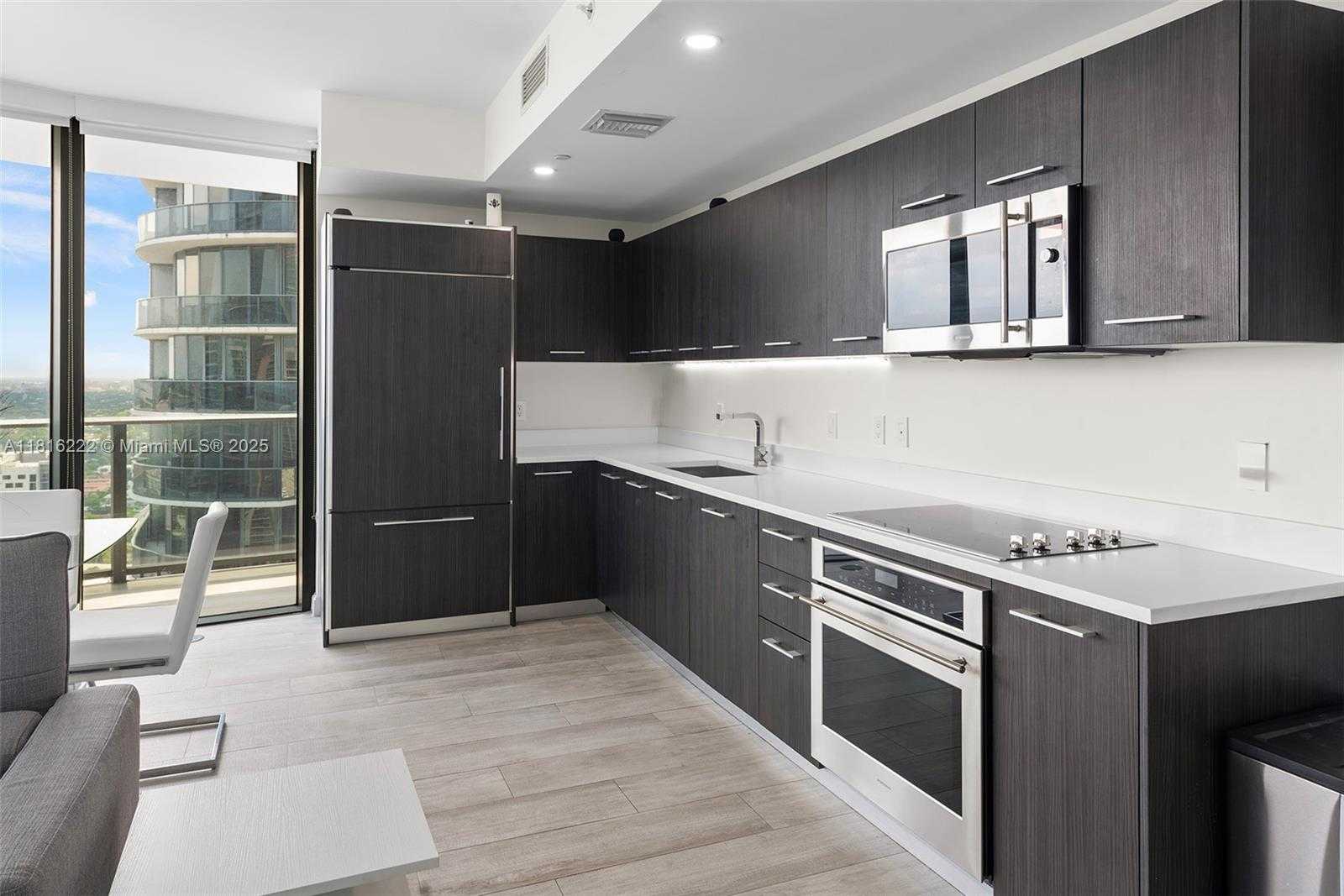 Small Image of 45 SOUTH WEST 9TH ST #4006, Miami Number 5