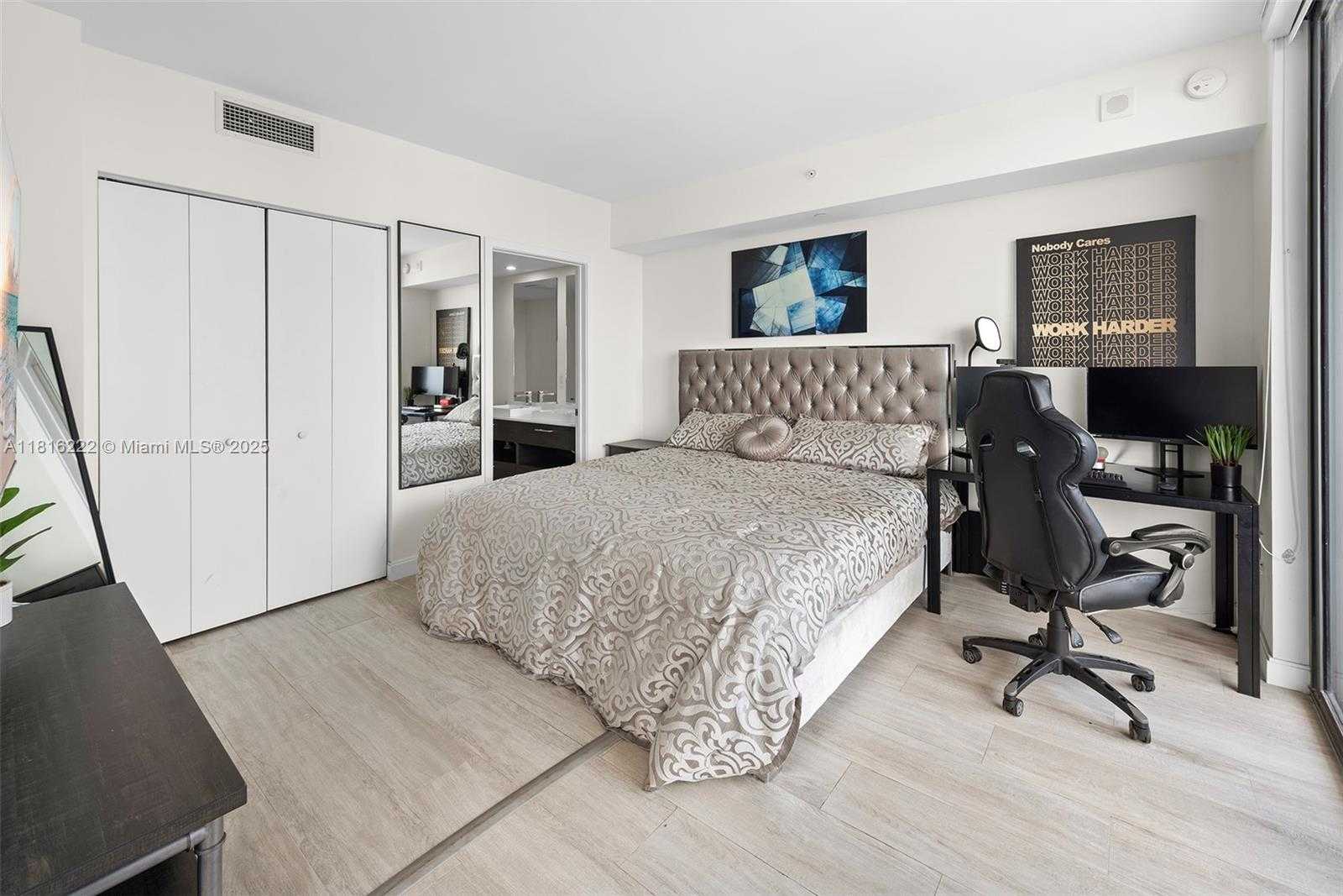 Small Image of 45 SOUTH WEST 9TH ST #4006, Miami Number 7