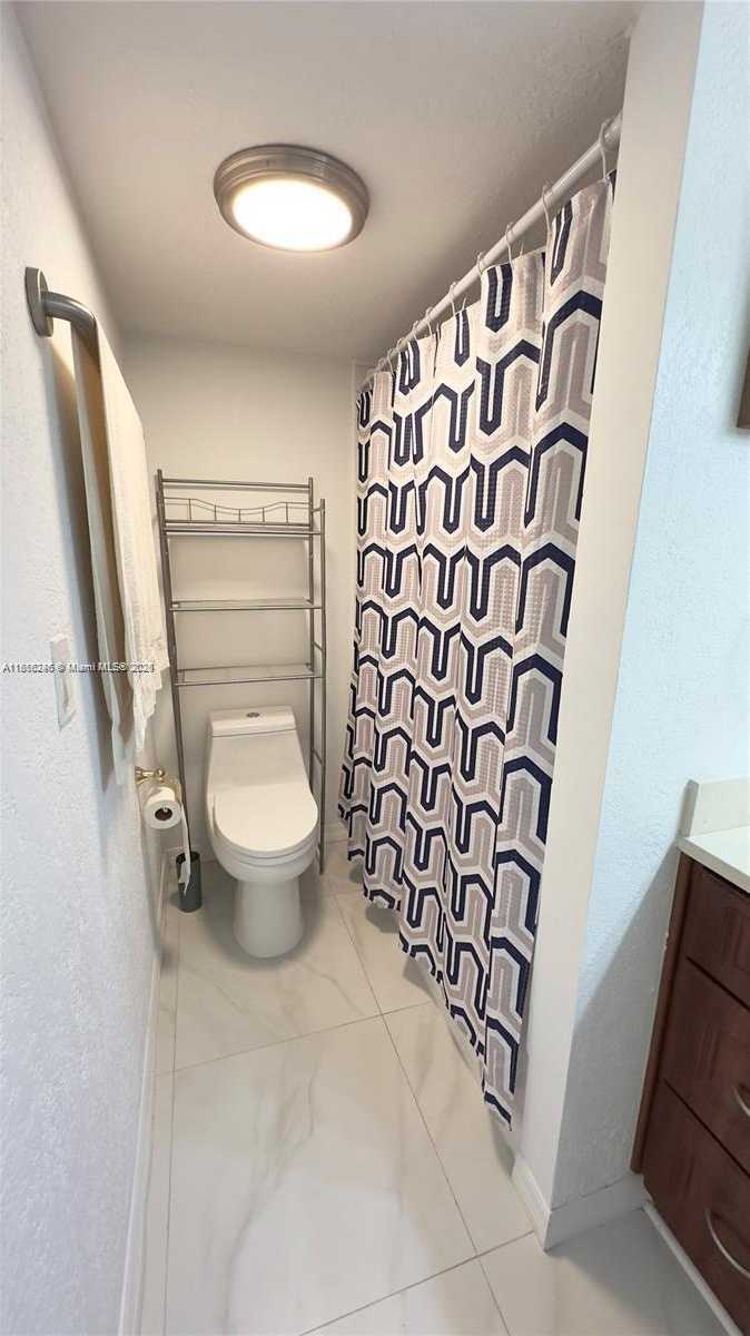 Small Image of 17021 NORTH BAY RD #111, Sunny Isles Beach Number 15