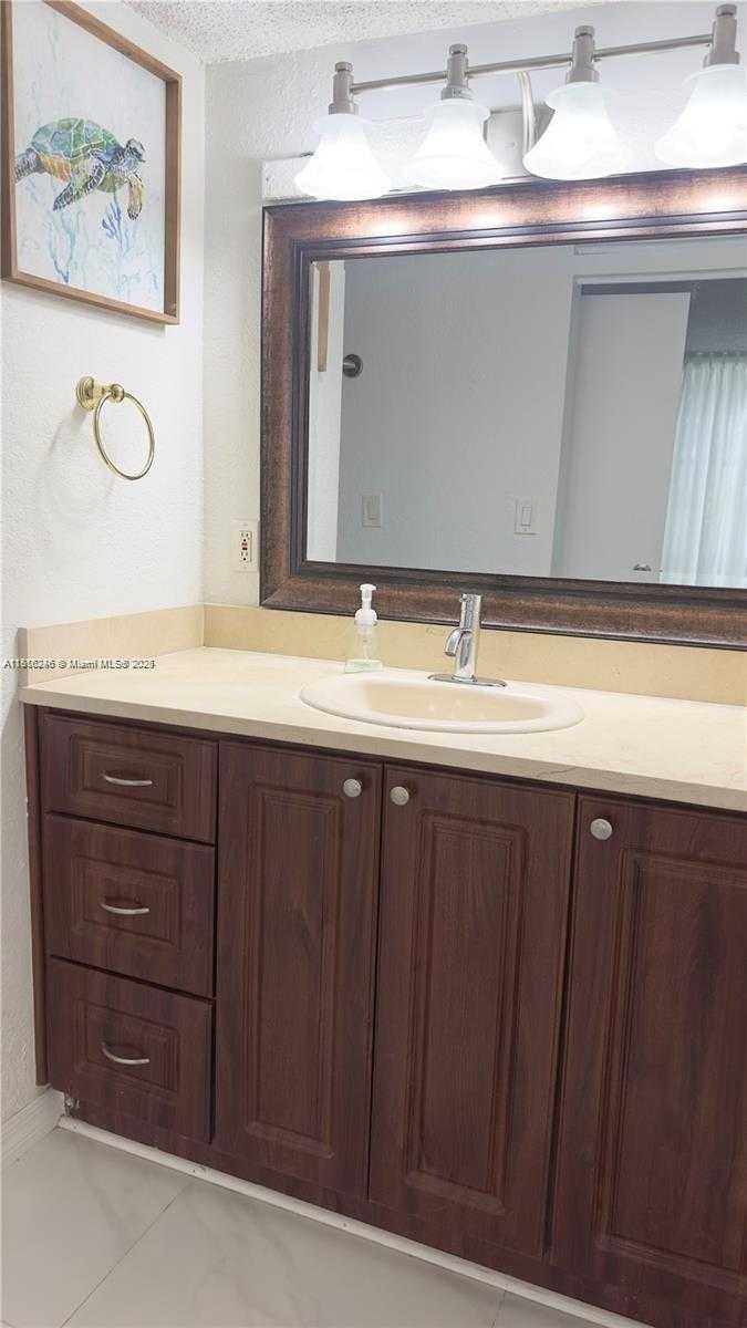 Small Image of 17021 NORTH BAY RD #111, Sunny Isles Beach Number 17