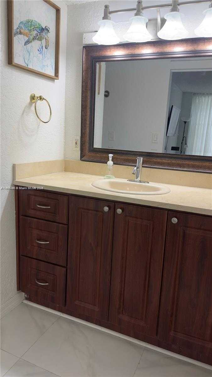 Small Image of 17021 NORTH BAY RD #111, Sunny Isles Beach Number 18