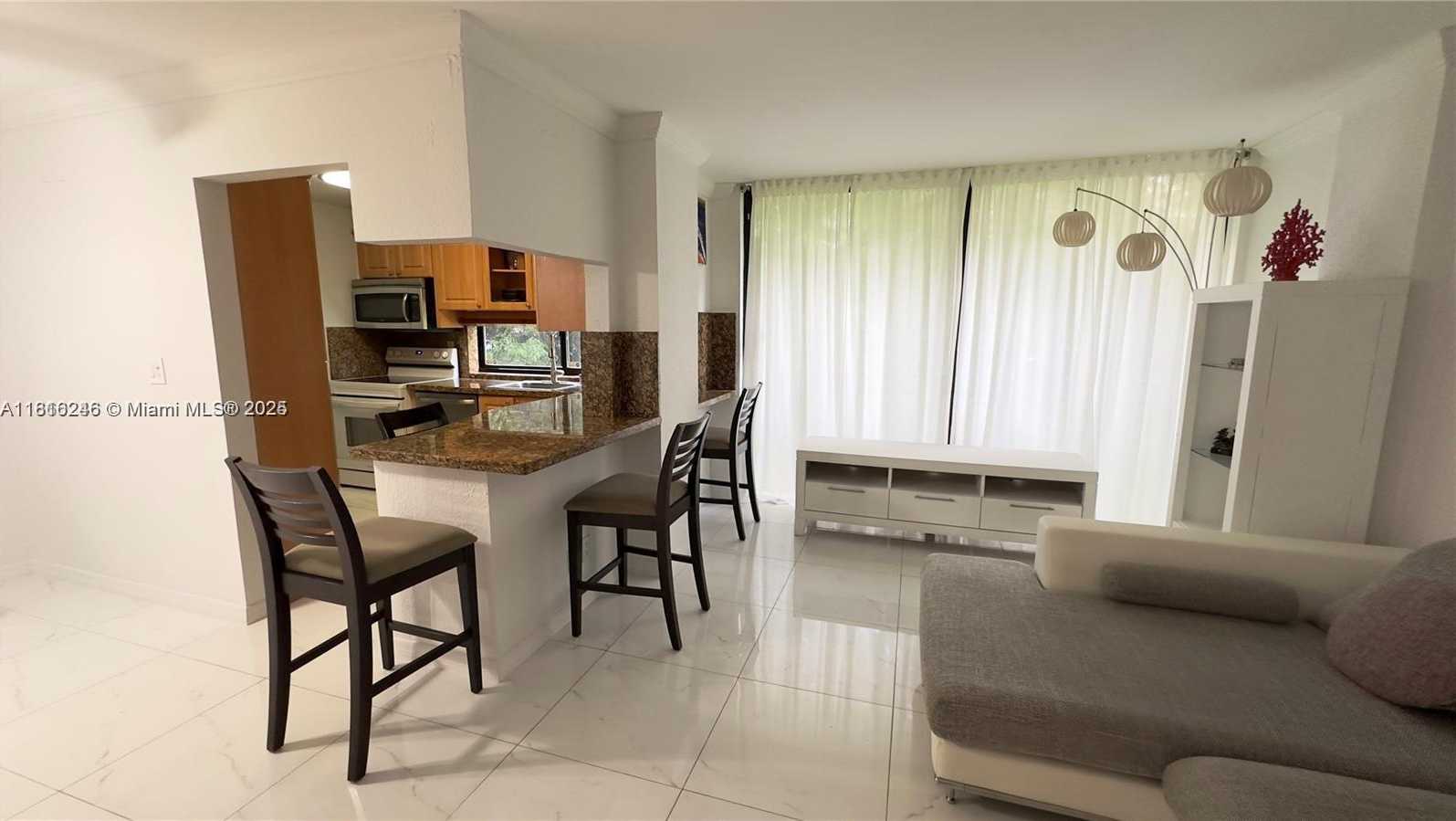 Small Image of 17021 NORTH BAY RD #111, Sunny Isles Beach Number 4