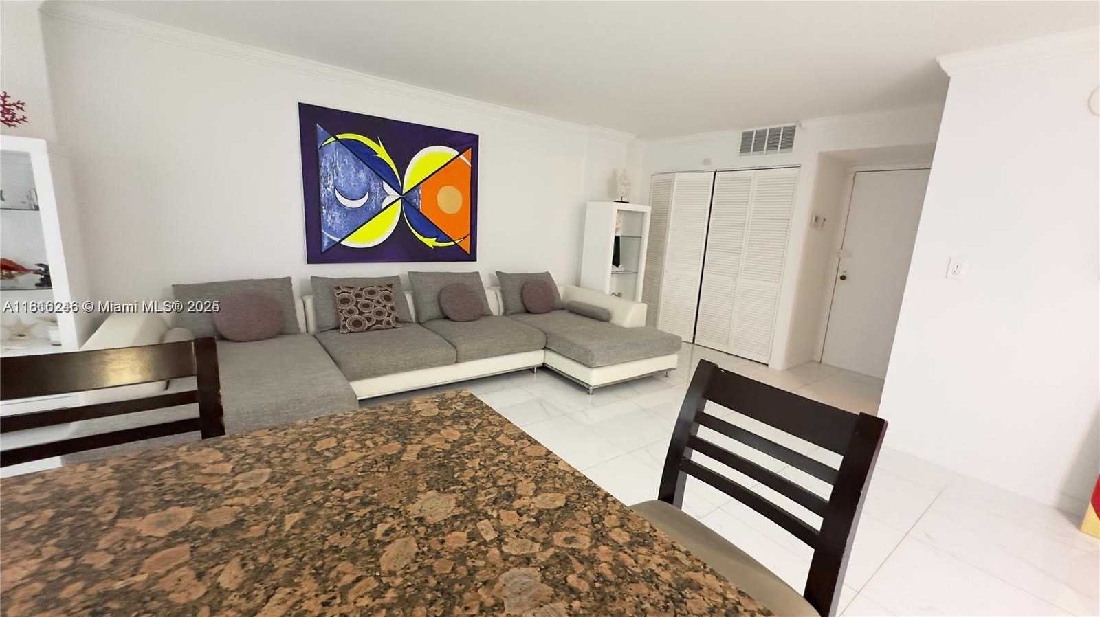 Small Image of 17021 NORTH BAY RD #111, Sunny Isles Beach Number 6