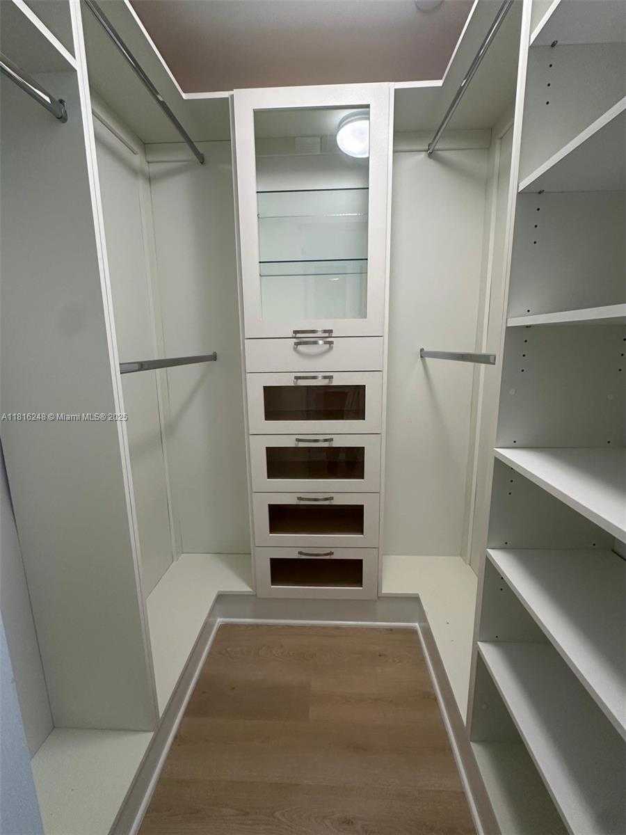 Small Image of Coral Gables Number 9