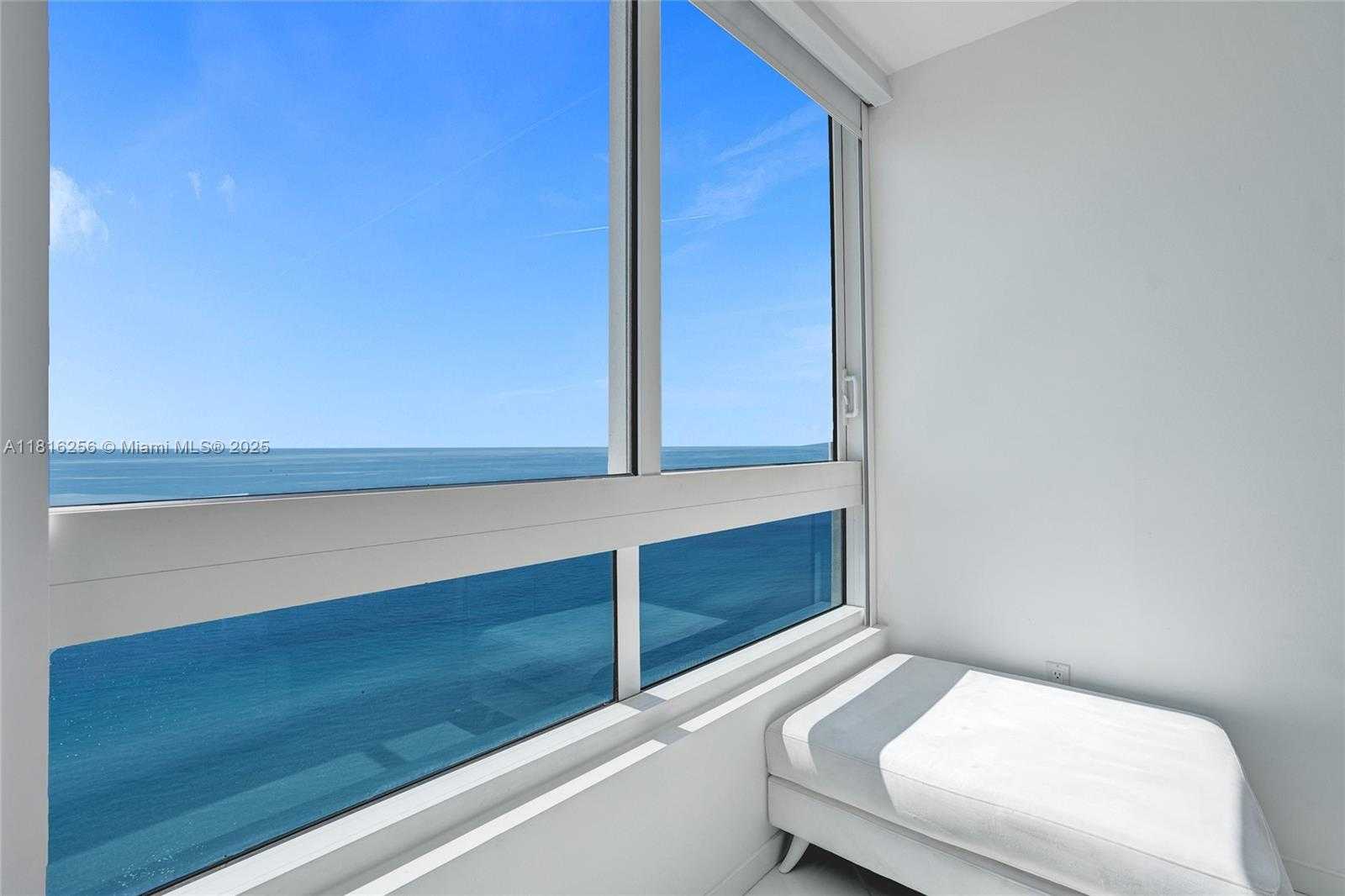 Small Image of 6365 COLLINS AVE #2403, Miami Beach Number 12