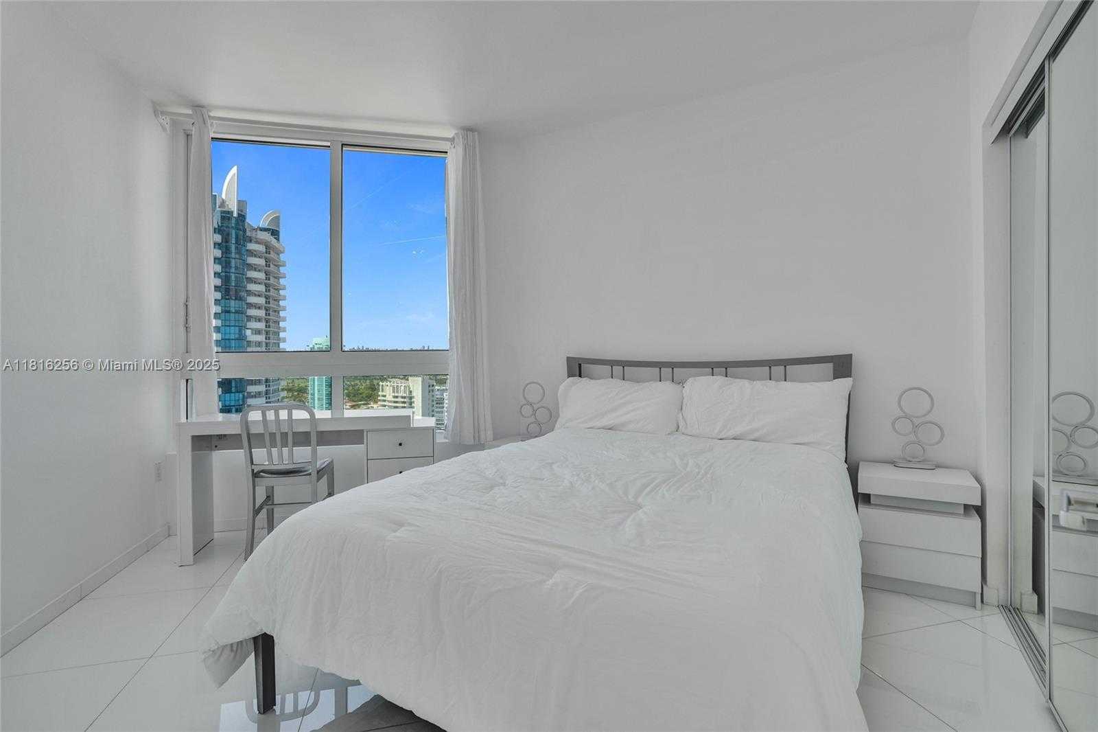 Small Image of 6365 COLLINS AVE #2403, Miami Beach Number 7