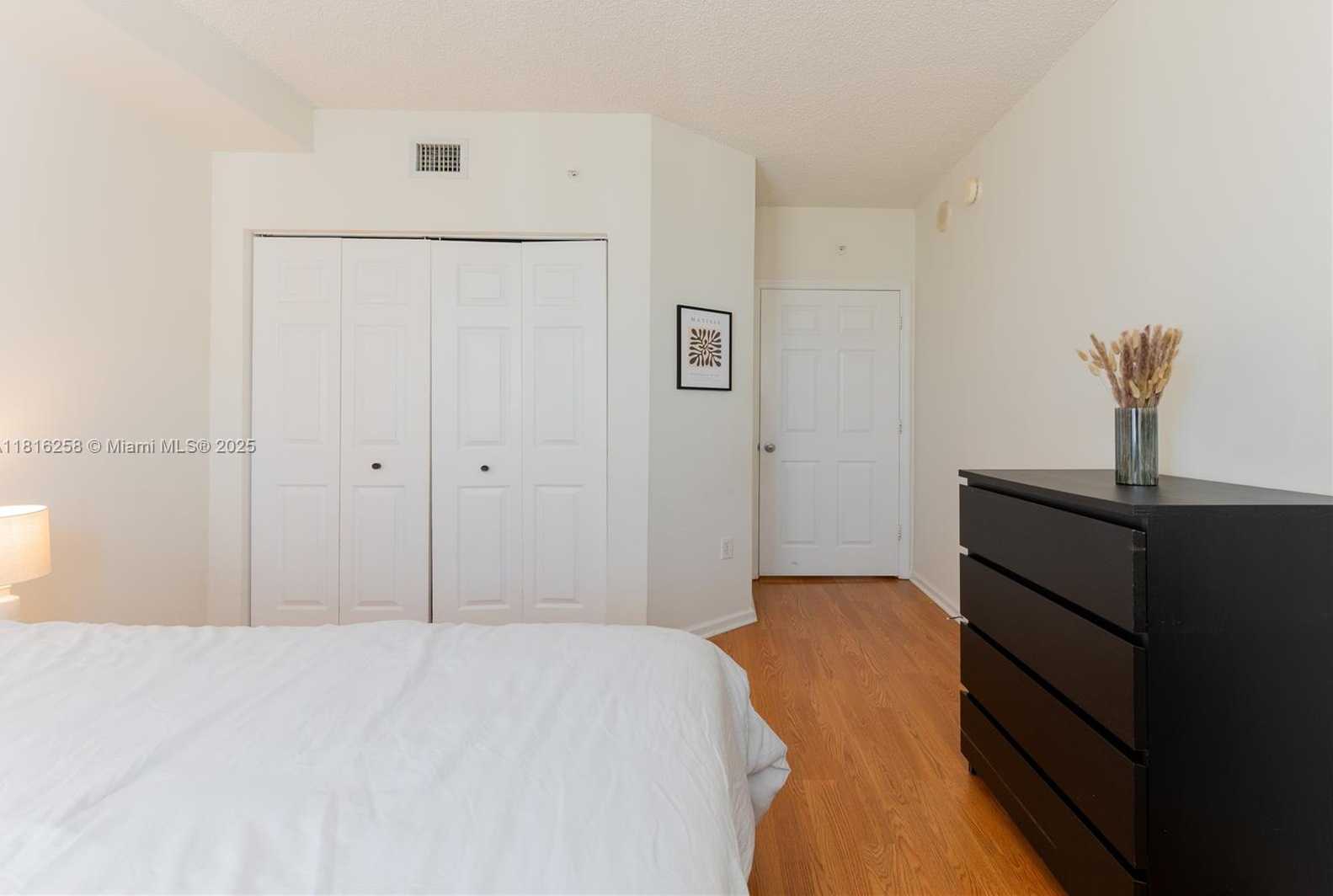Small Image of 17100 NORTH BAY RD #PH1912, Sunny Isles Beach Number 25