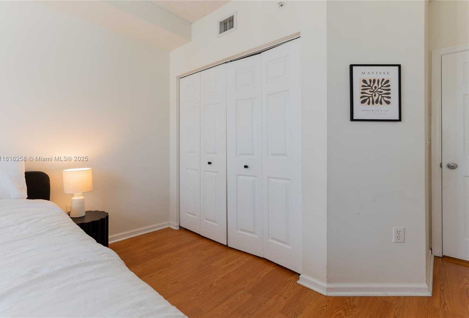 Small Image of 17100 NORTH BAY RD #PH1912, Sunny Isles Beach Number 27