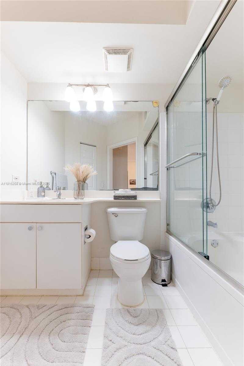 Small Image of 17100 NORTH BAY RD #PH1912, Sunny Isles Beach Number 29