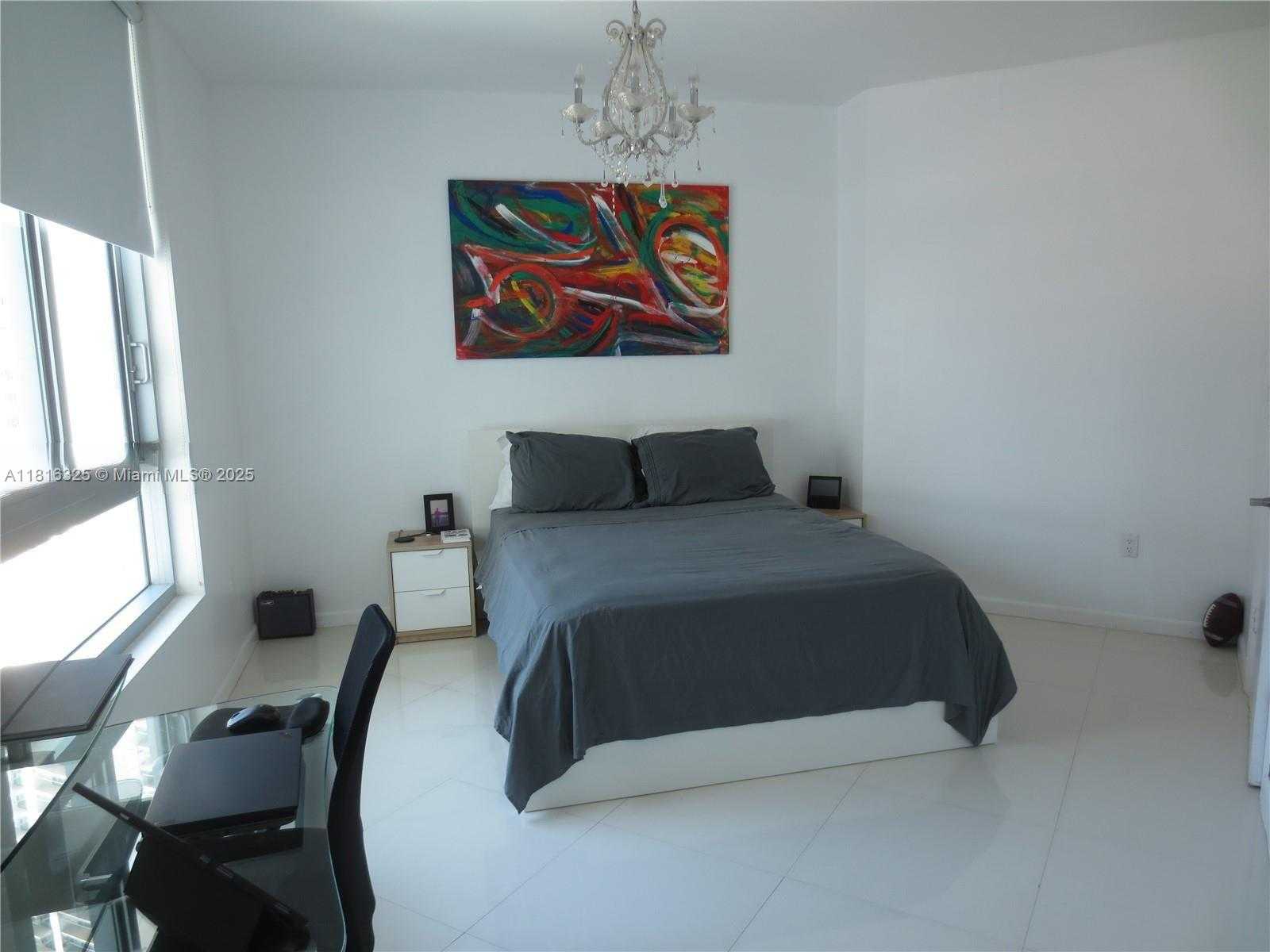 Small Image of 350 SOUTH MIAMI AVE #1812, Miami Number 4