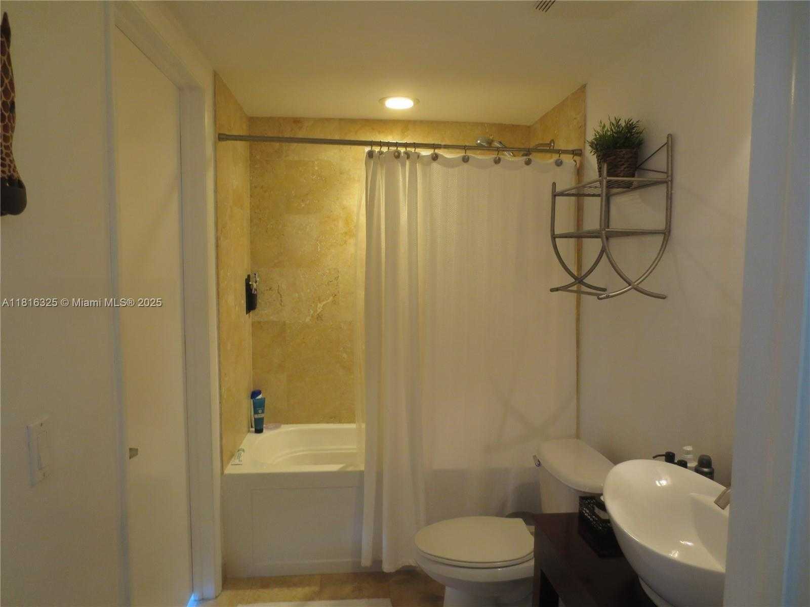Small Image of 350 SOUTH MIAMI AVE #1812, Miami Number 5