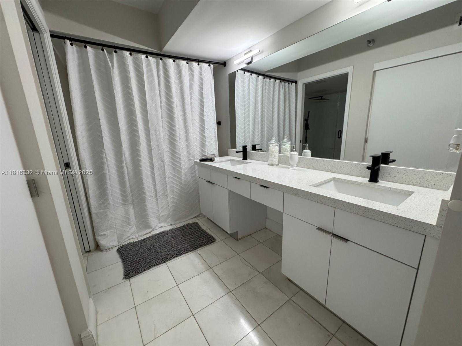 Small Image of 3530 MYSTIC POINTE DR #1907, Aventura Number 12