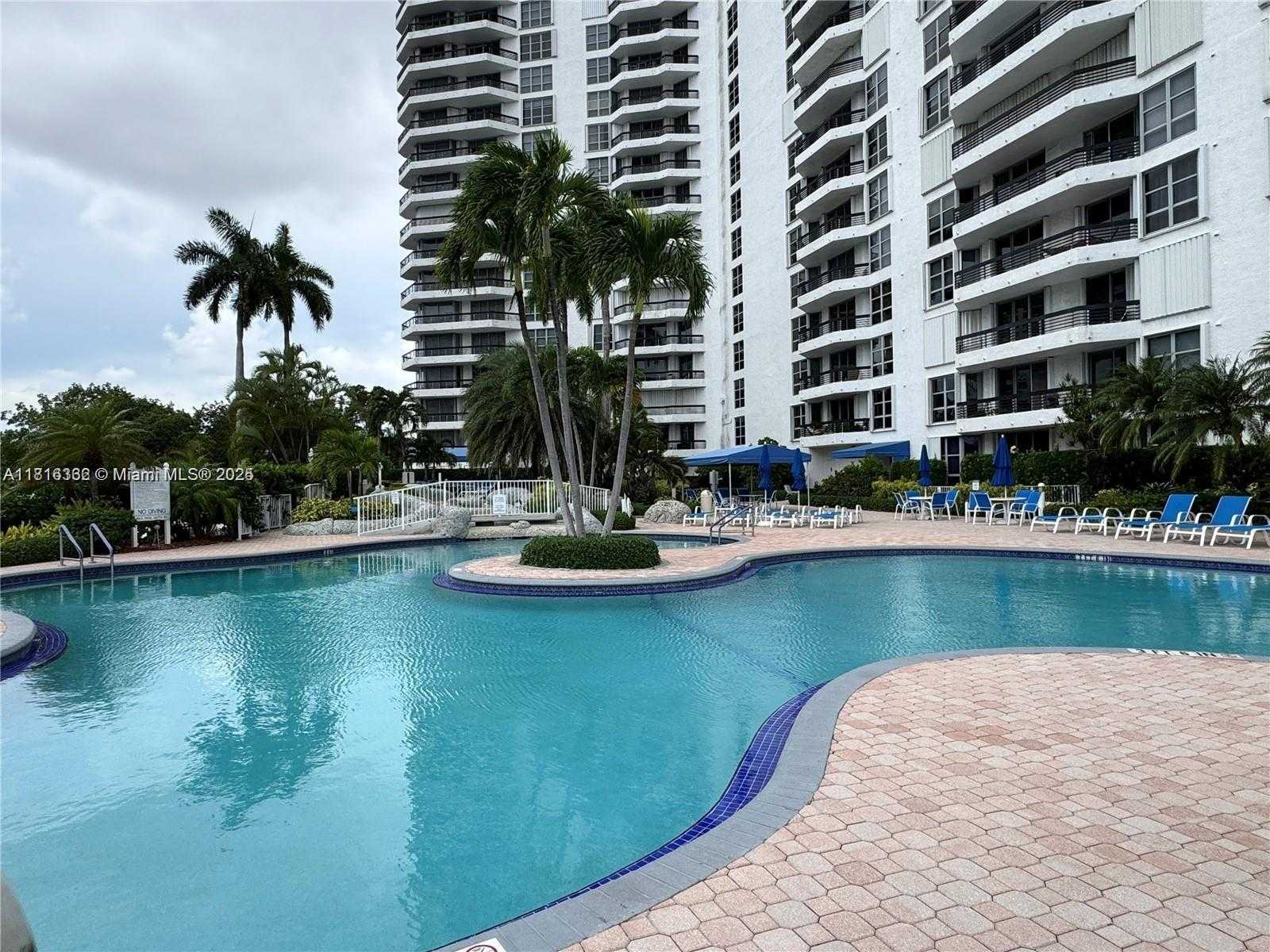 Small Image of 3530 MYSTIC POINTE DR #1907, Aventura Number 28