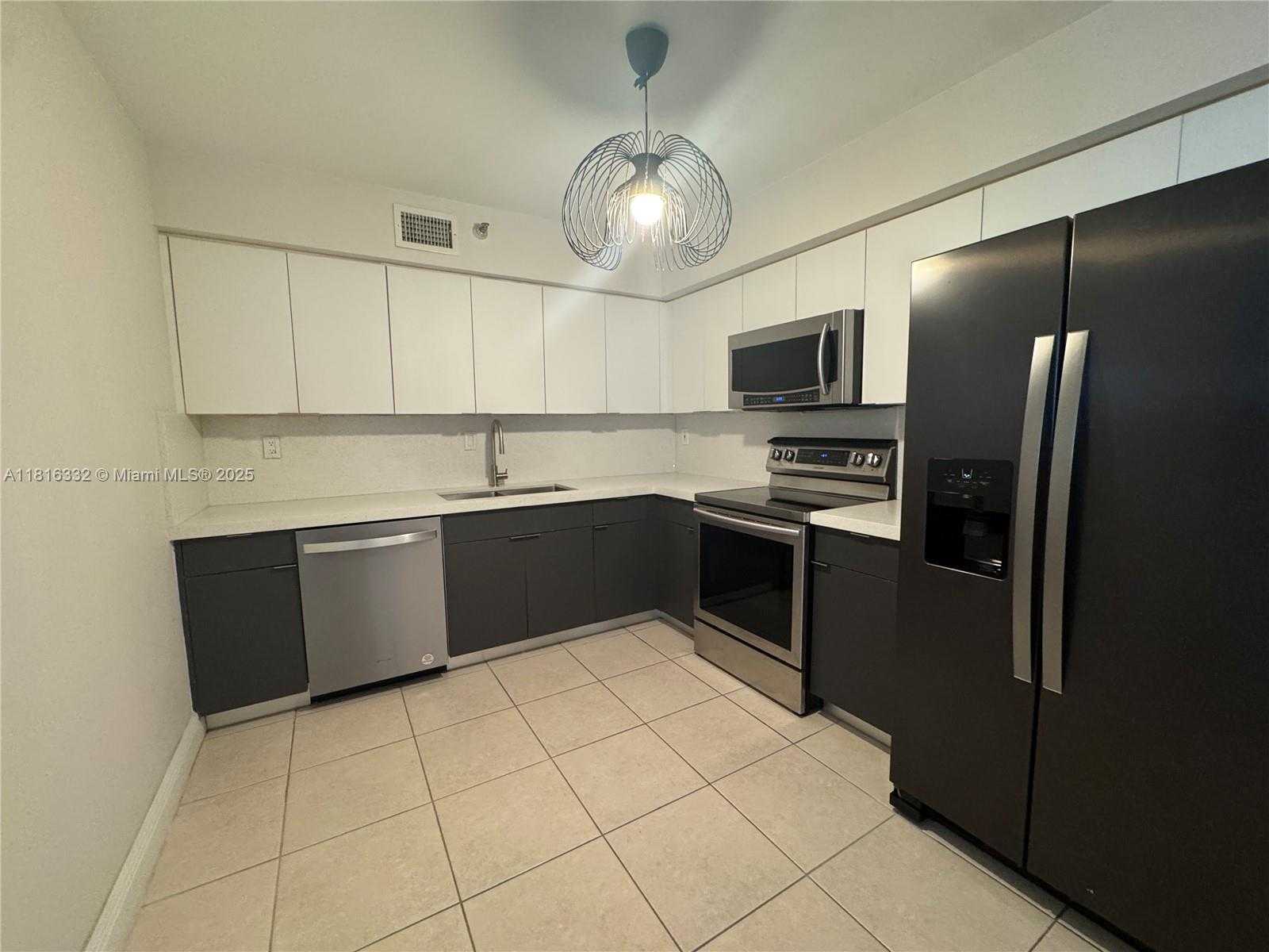 Small Image of 3530 MYSTIC POINTE DR #1907, Aventura Number 6