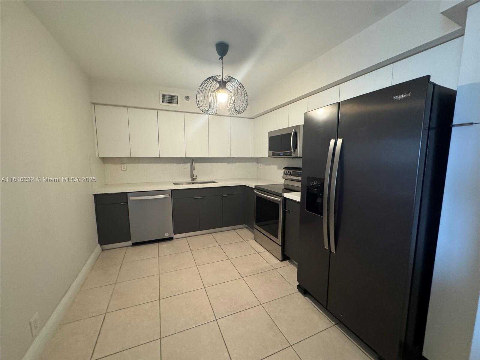 Small Image of 3530 MYSTIC POINTE DR #1907, Aventura Number 8